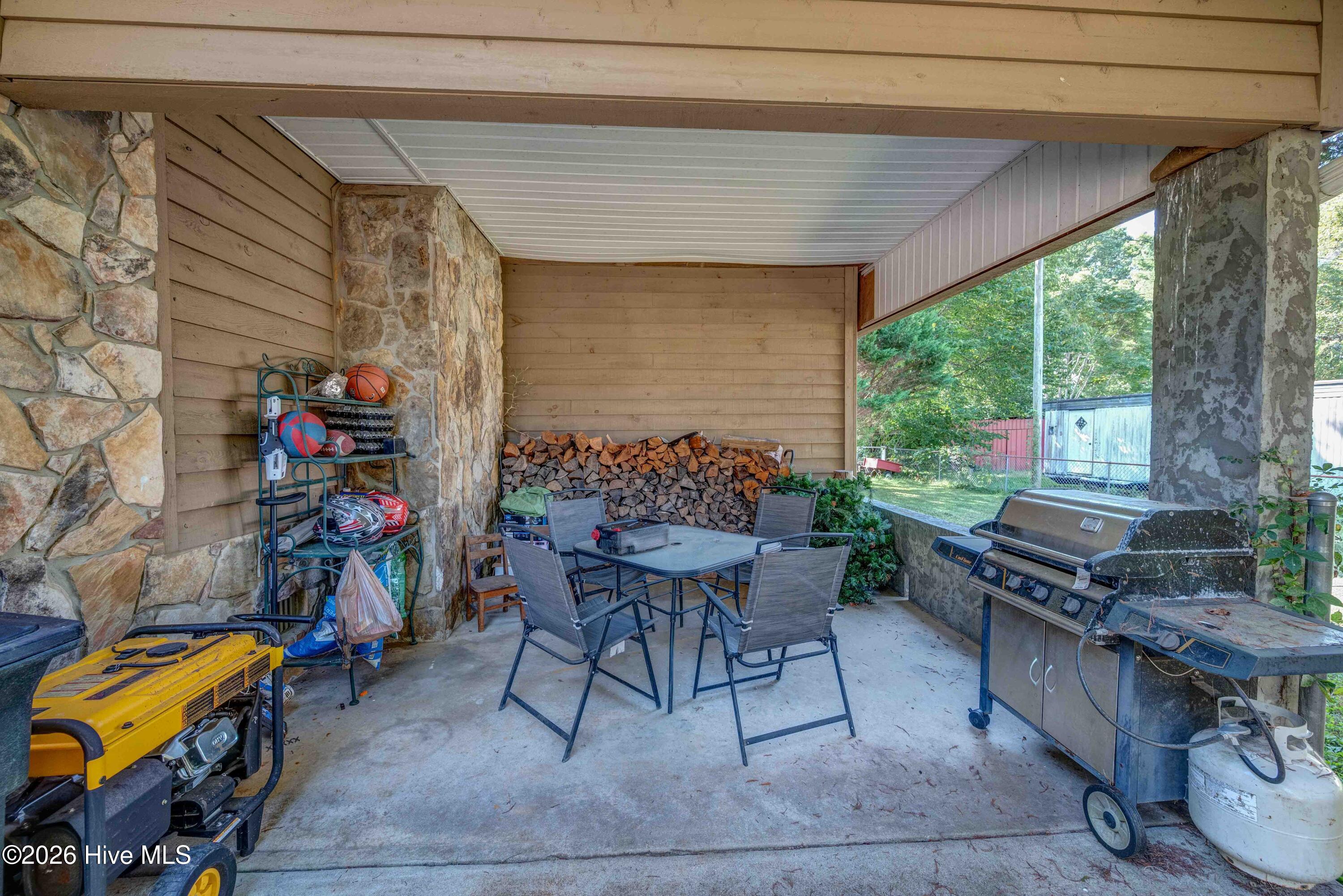 94 West Memorial Drive Property Photo 28