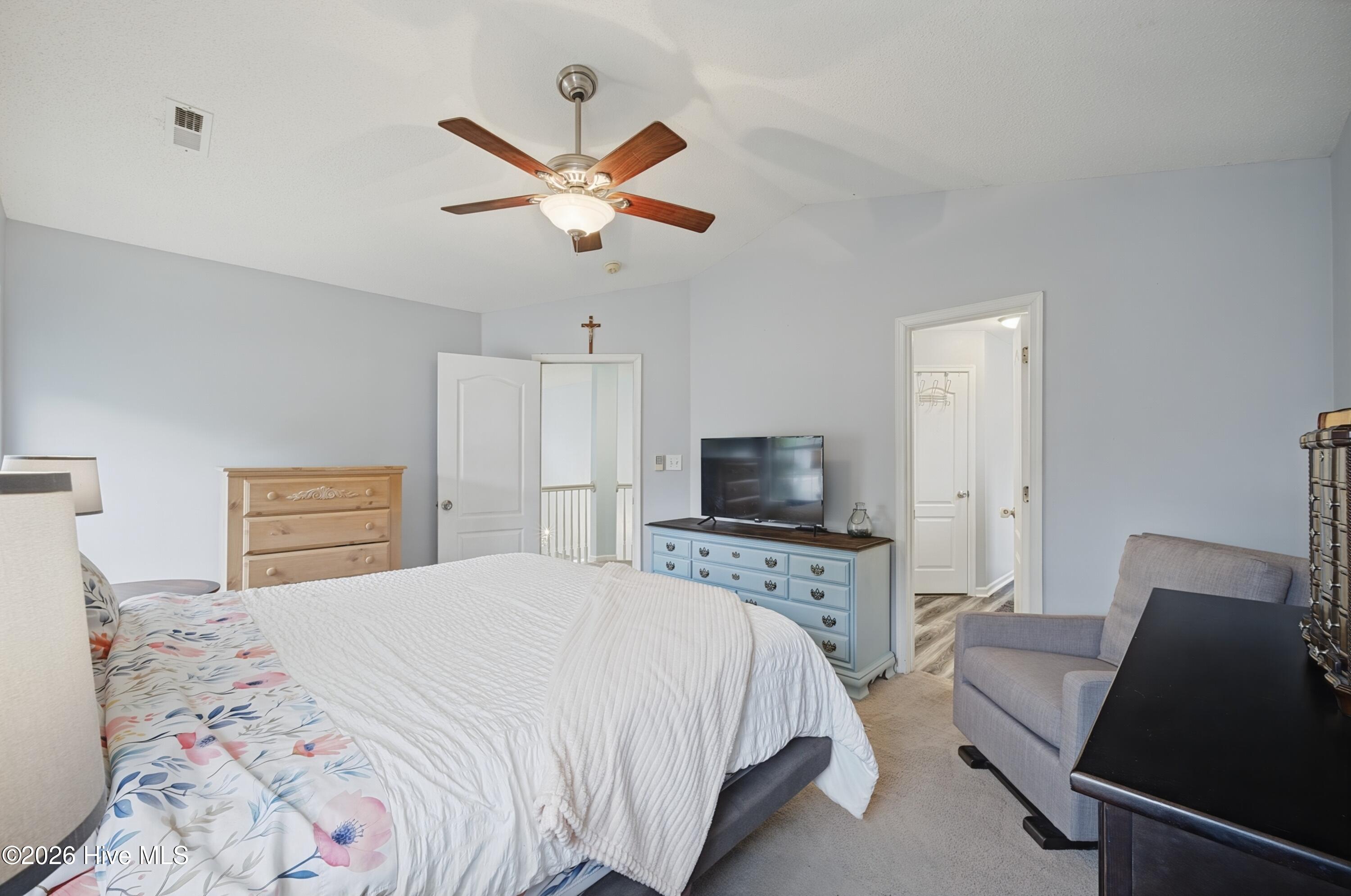 142 Green View Road Property Photo 27
