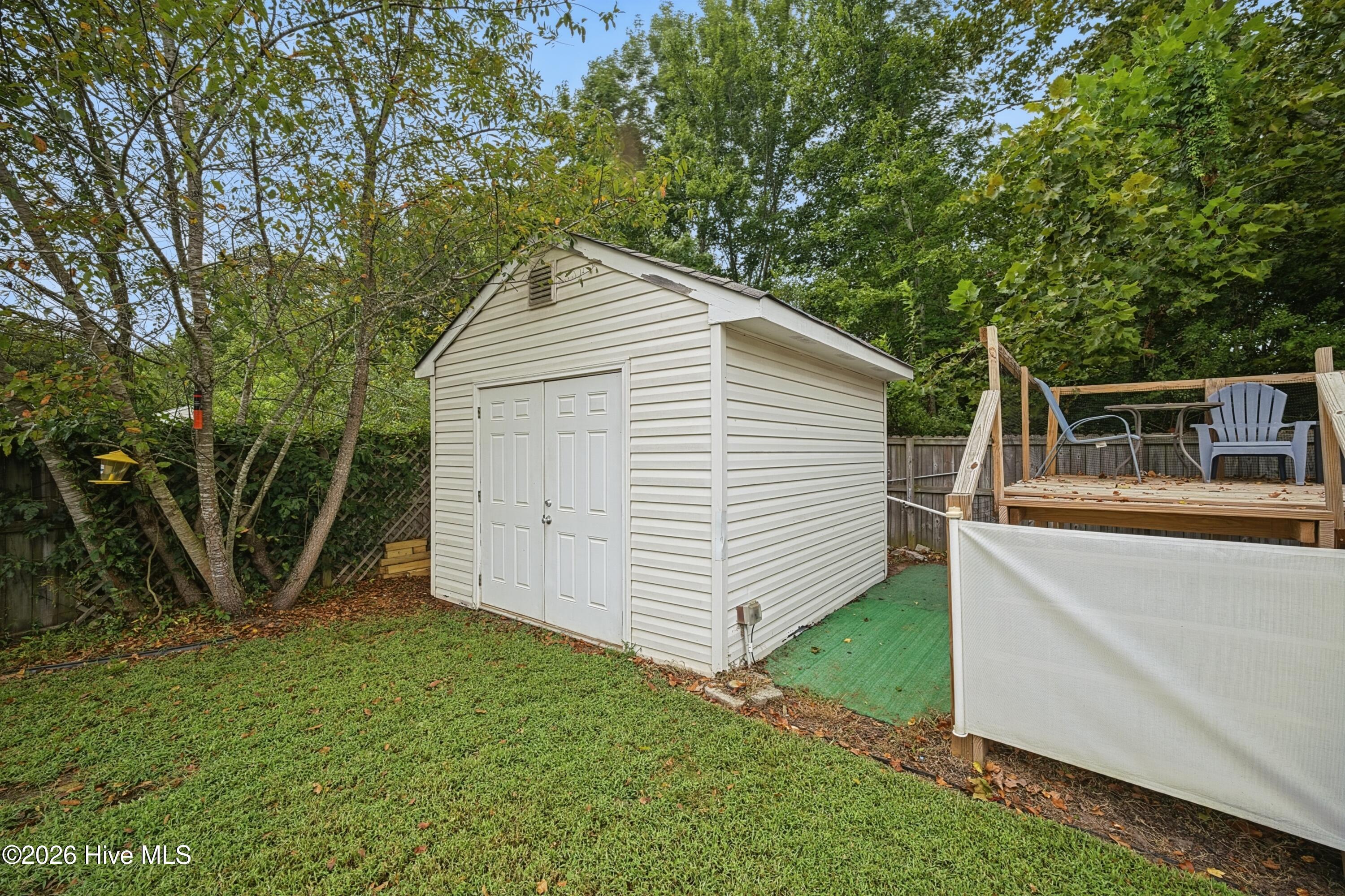 142 Green View Road Property Photo 35