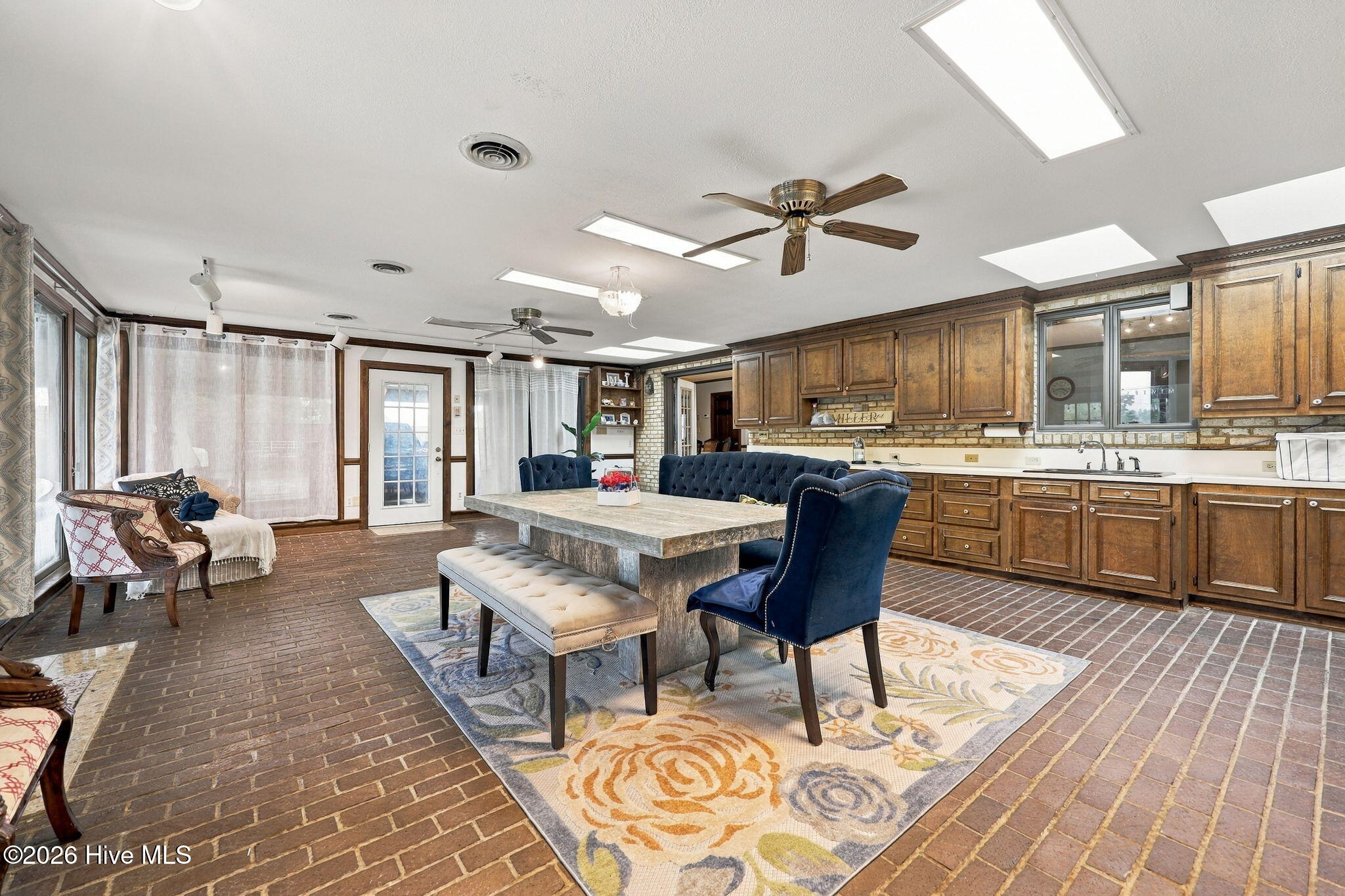 2904 Mills Road Property Photo 15