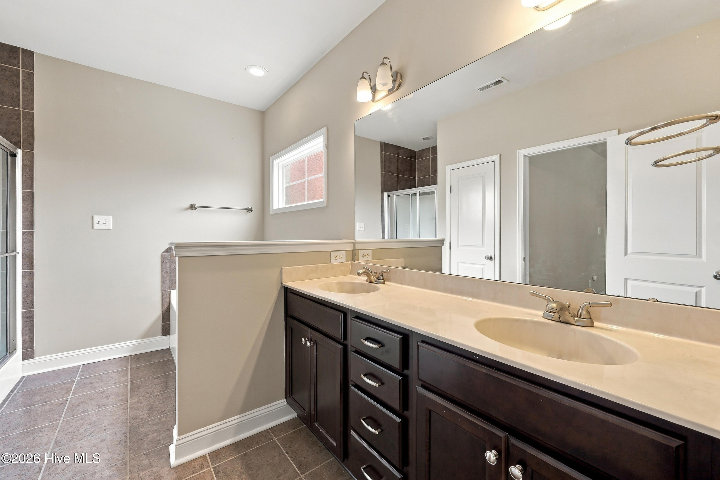 112 Lothian Lane Property Photo 17