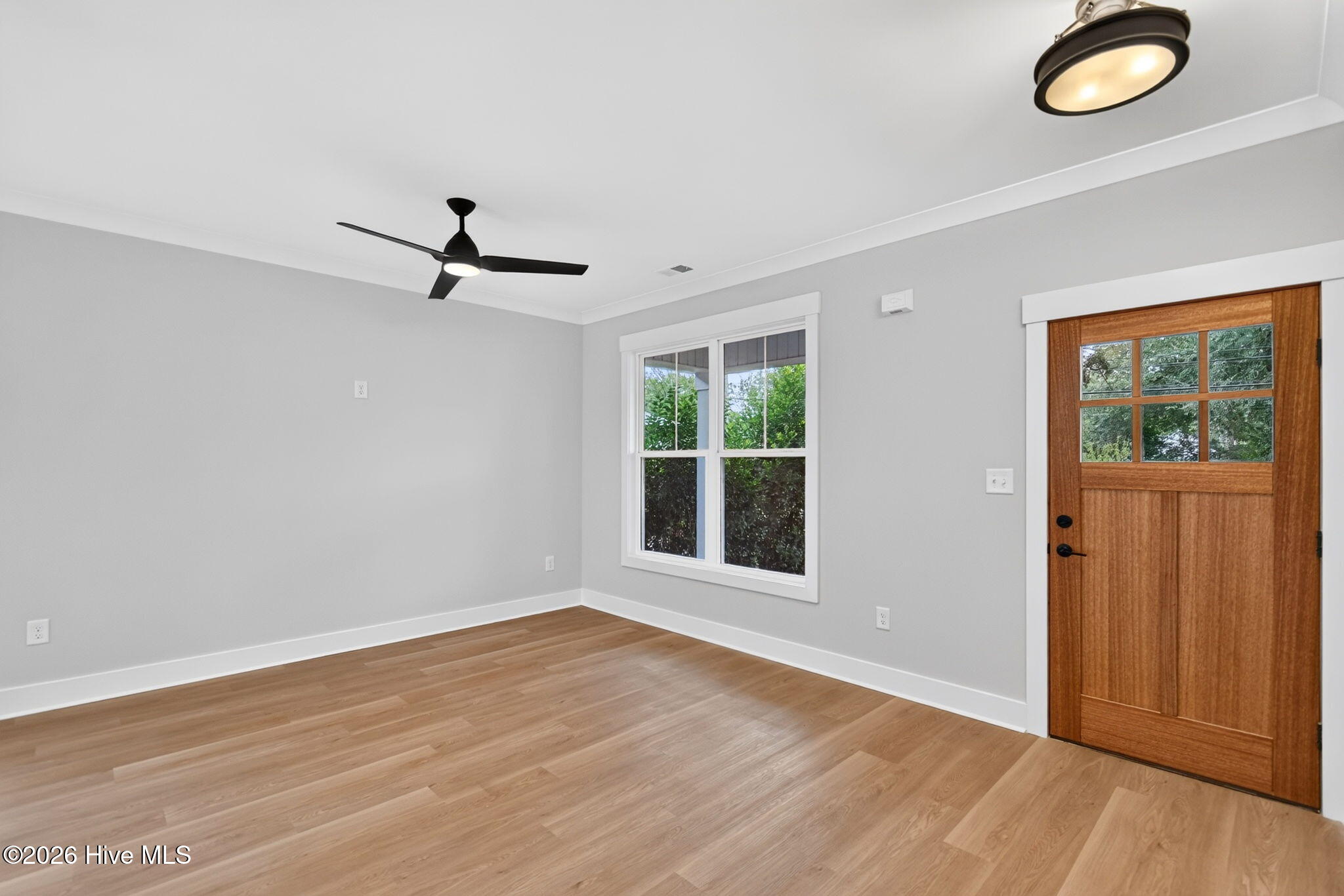 2303 Chestnut Street Property Photo 9