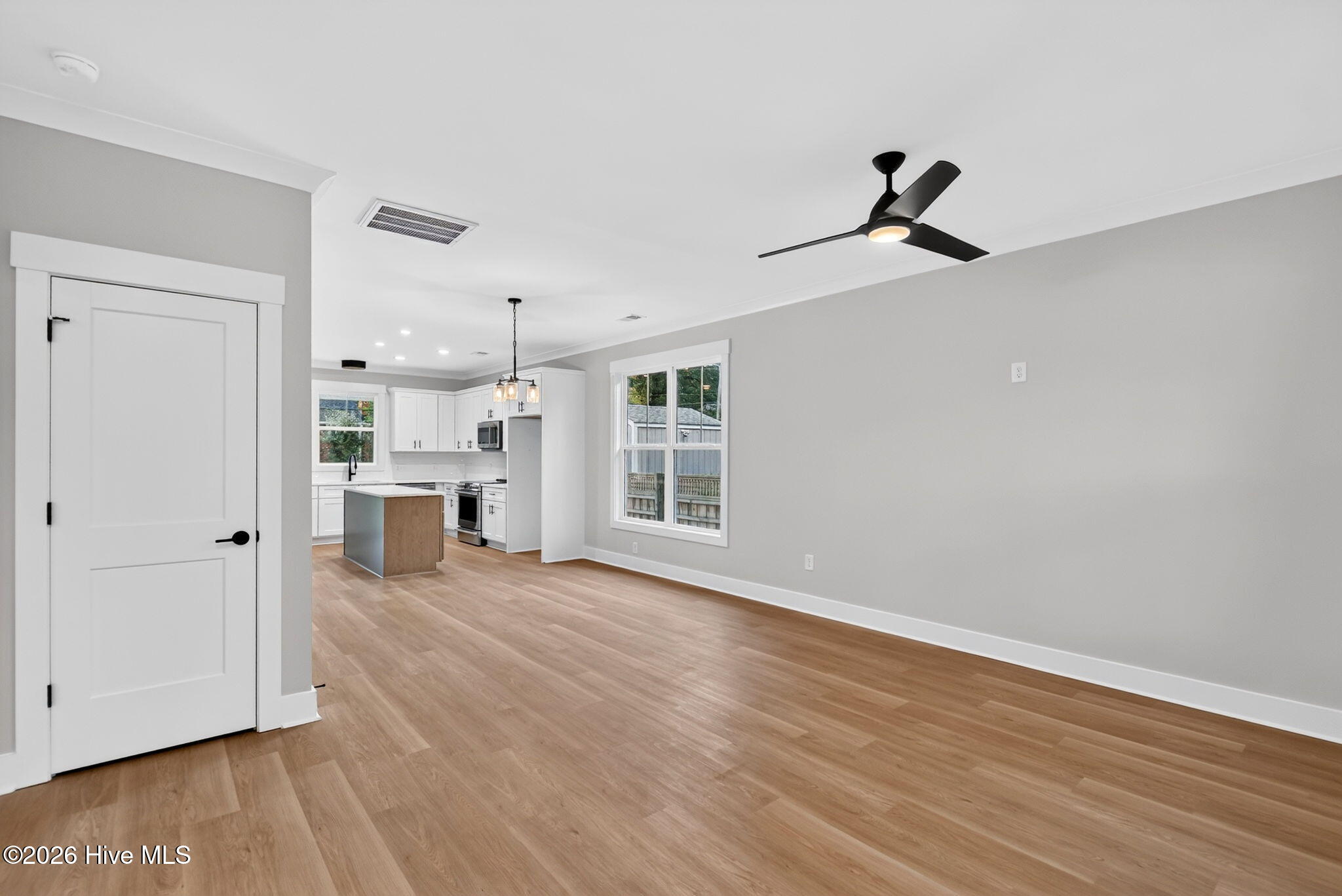 2303 Chestnut Street Property Photo 11
