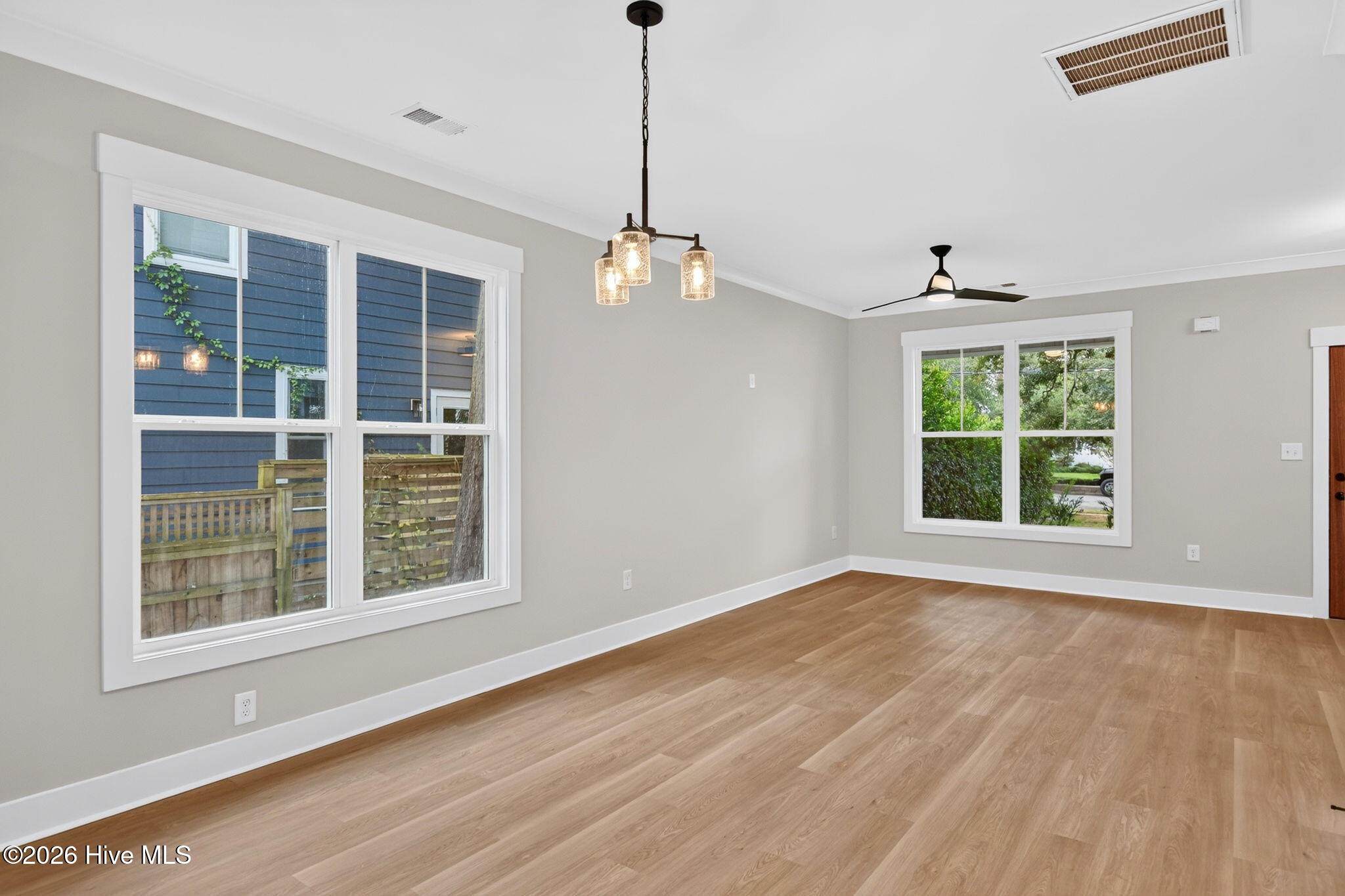 2303 Chestnut Street Property Photo 15