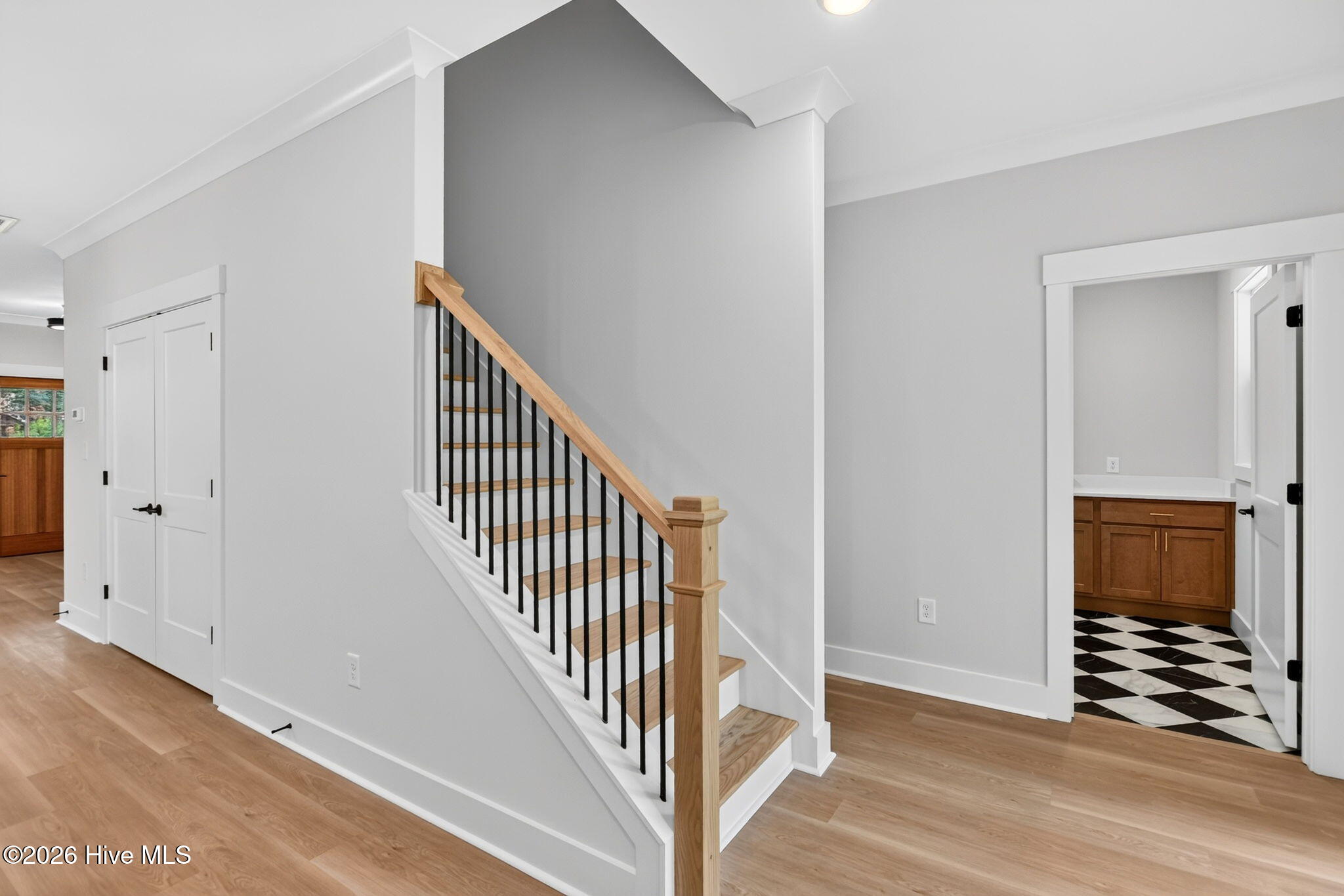 2303 Chestnut Street Property Photo 20