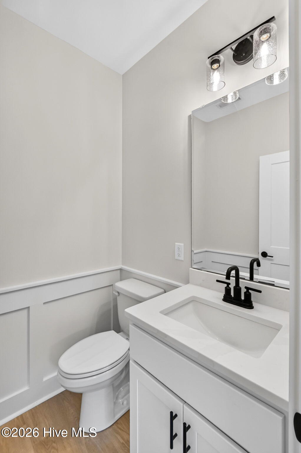 2303 Chestnut Street Property Photo 24