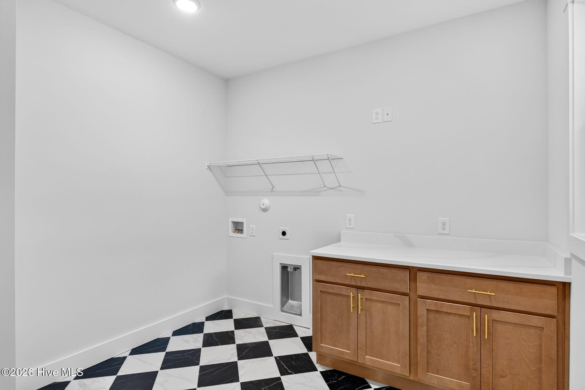 2303 Chestnut Street Property Photo 25