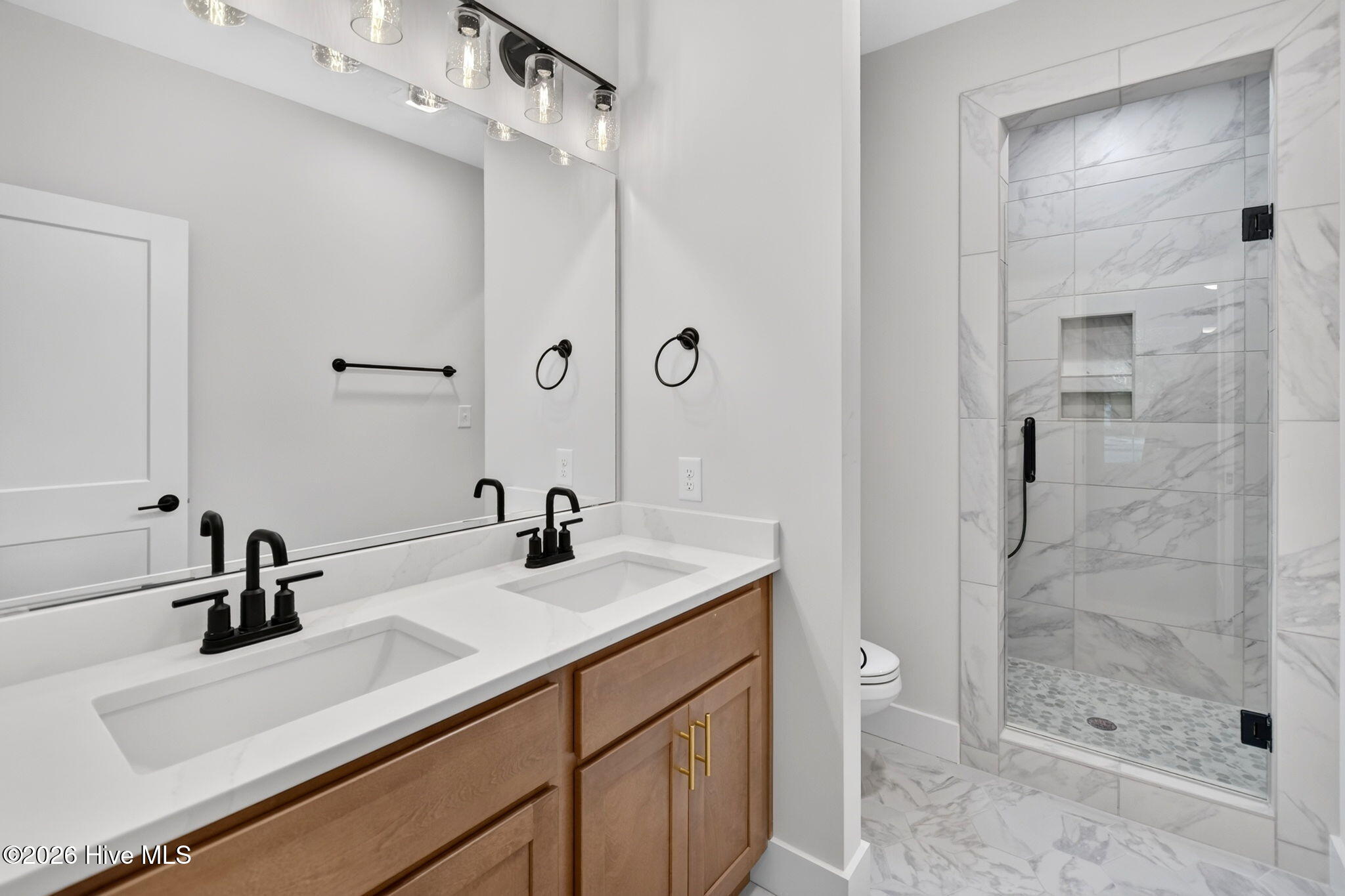 2303 Chestnut Street Property Photo 30