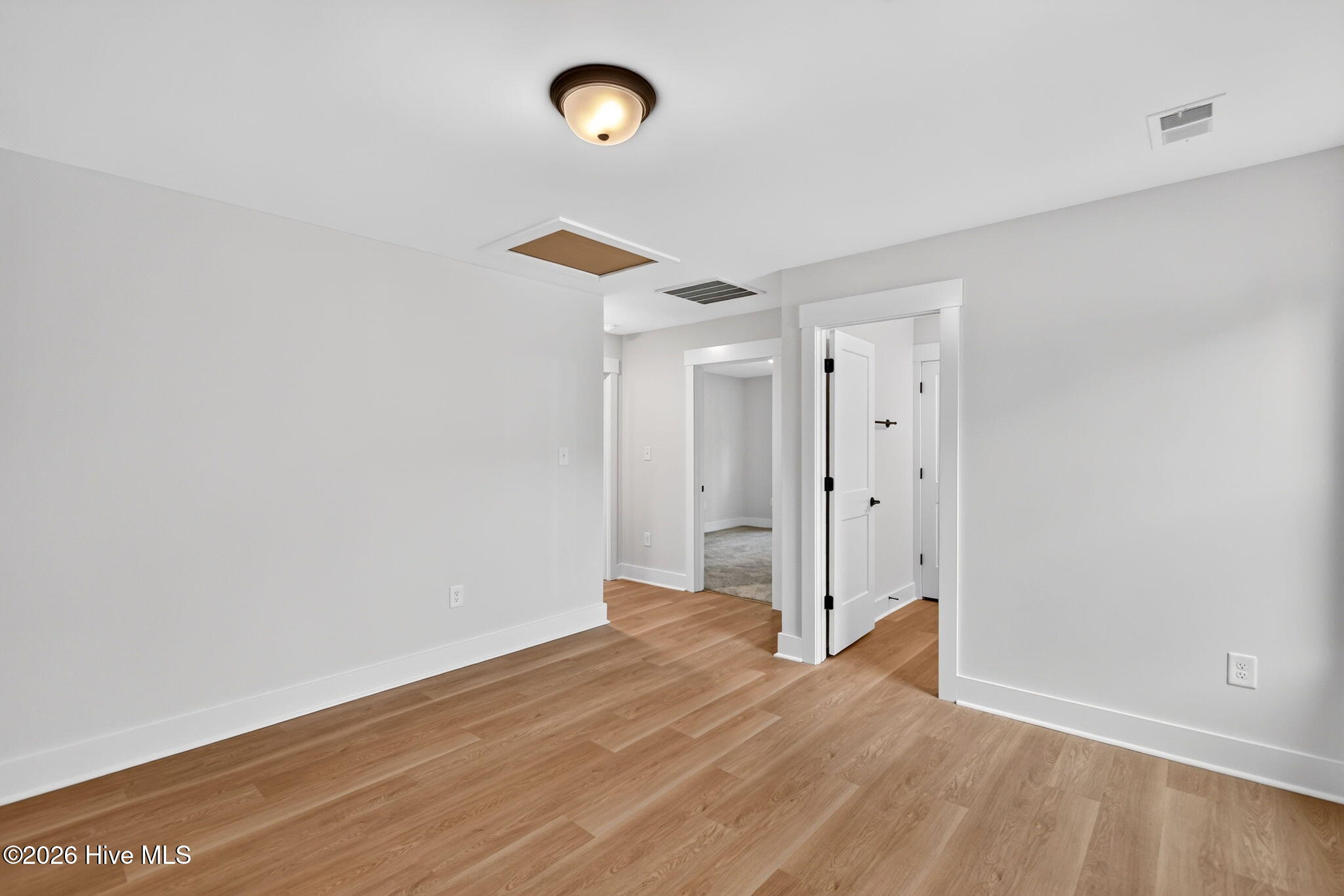 2303 Chestnut Street Property Photo 36