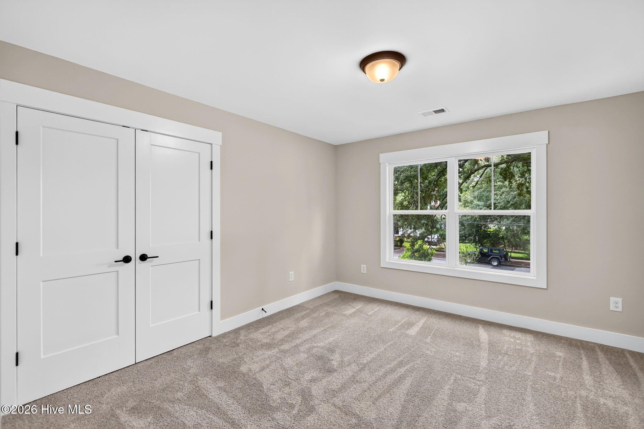 2303 Chestnut Street Property Photo 38