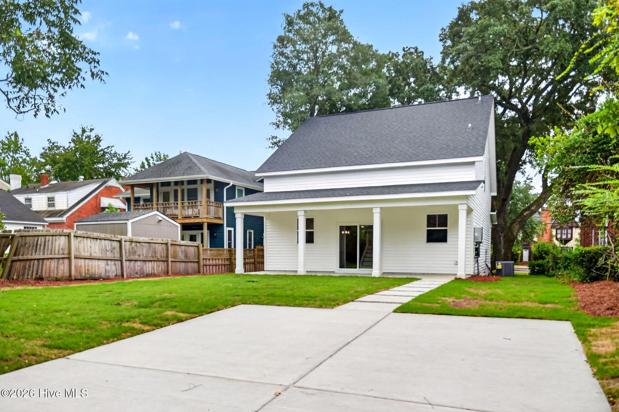 2303 Chestnut Street Property Photo 48