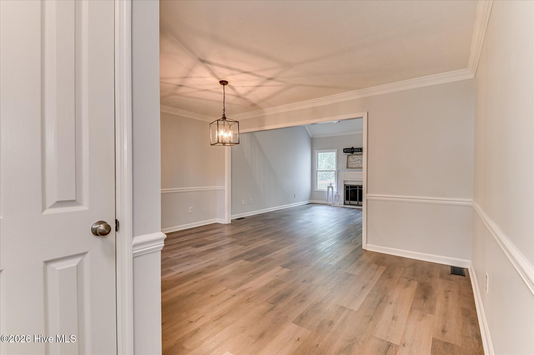 2827 Springwood Drive Property Photo 8