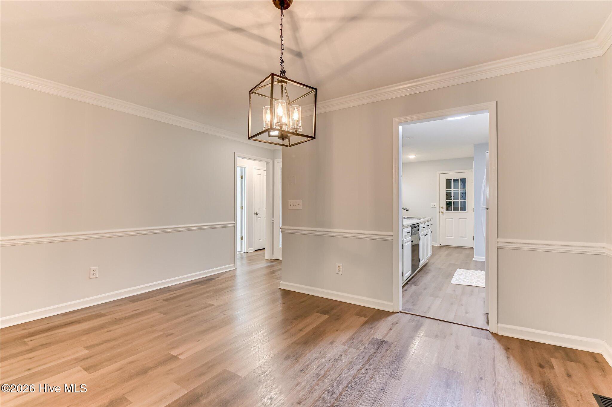 2827 Springwood Drive Property Photo 10