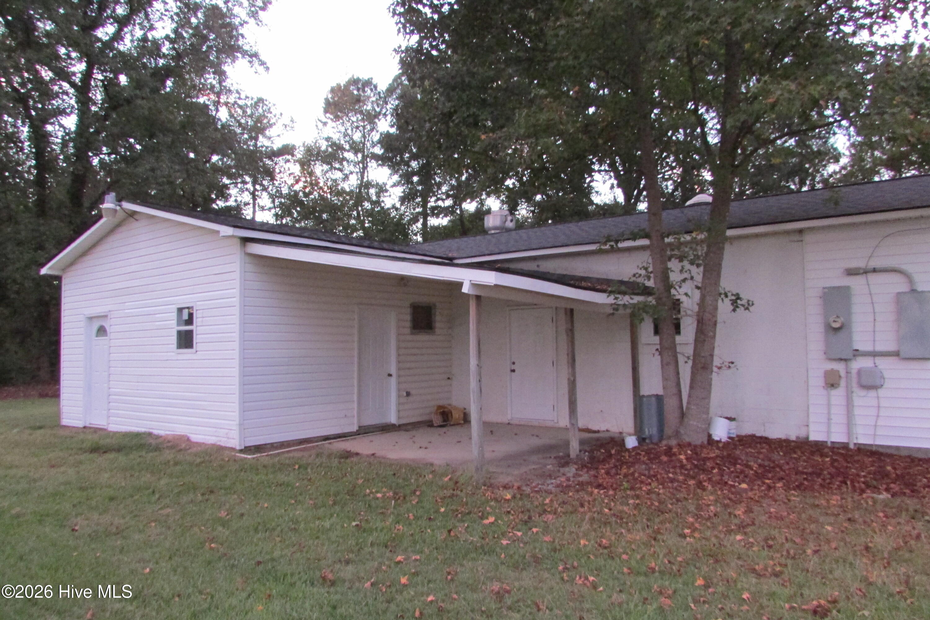 2347 W Wards Bridge Road Property Photo 8