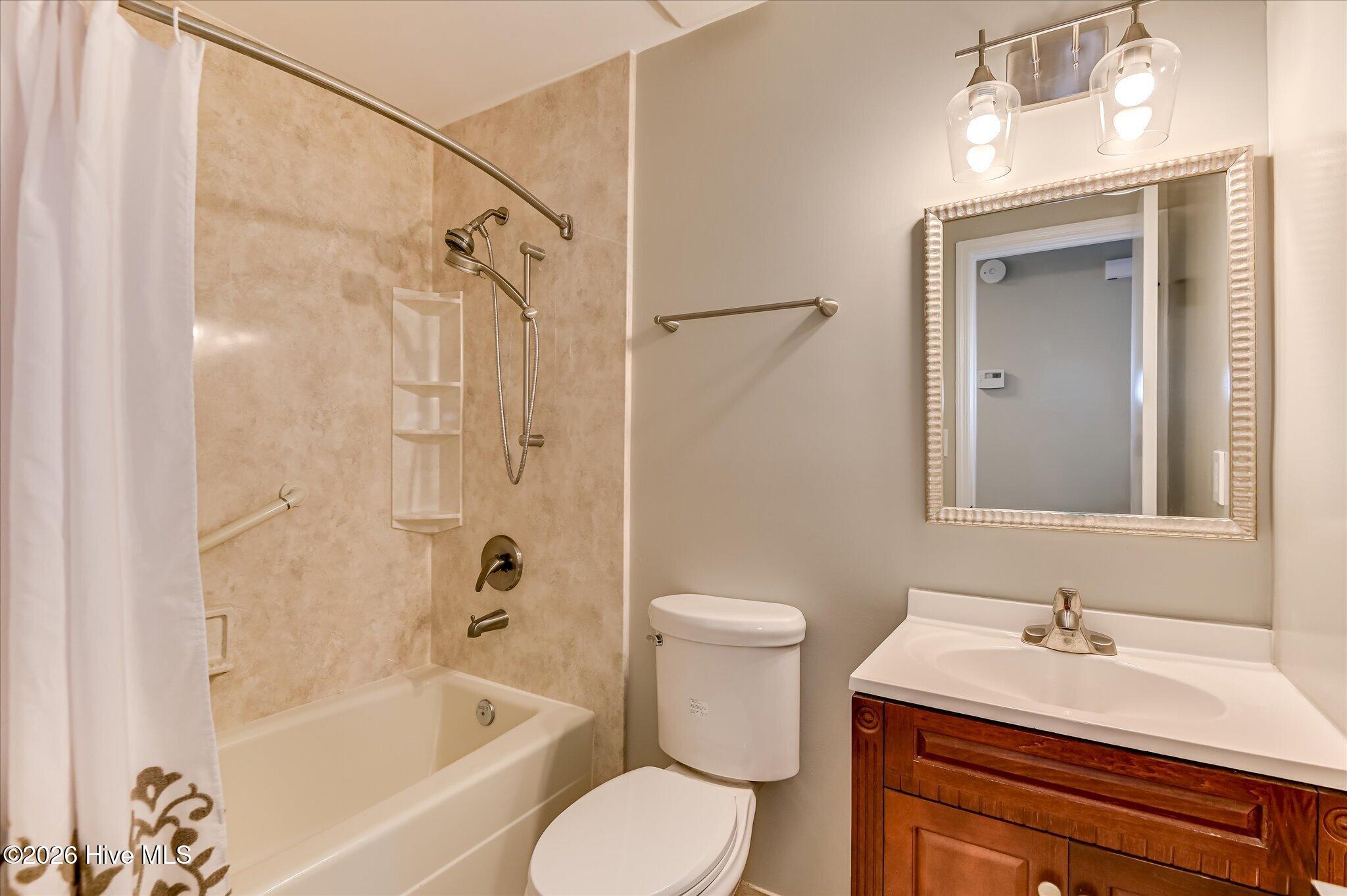 3738 Fairington Drive Property Photo 11