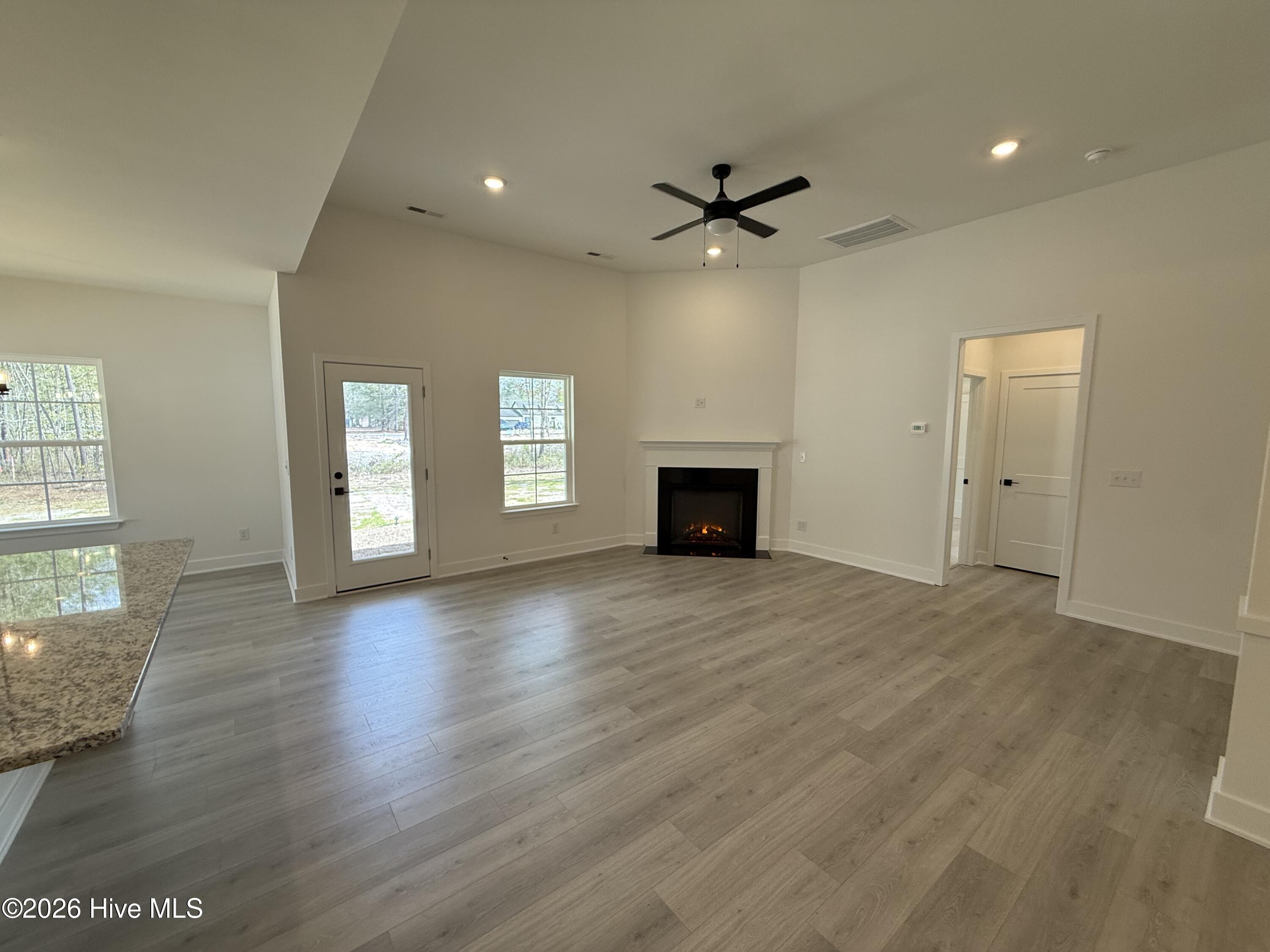 2101 Sandbrook Loop Property Photo 11