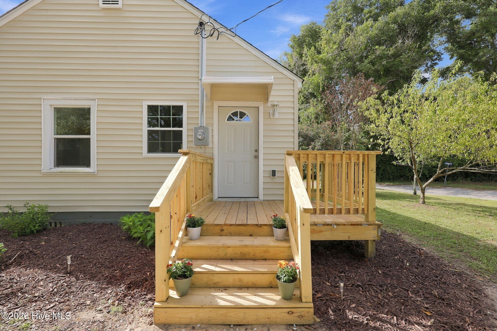 2707 Alabama Avenue Property Photo 1