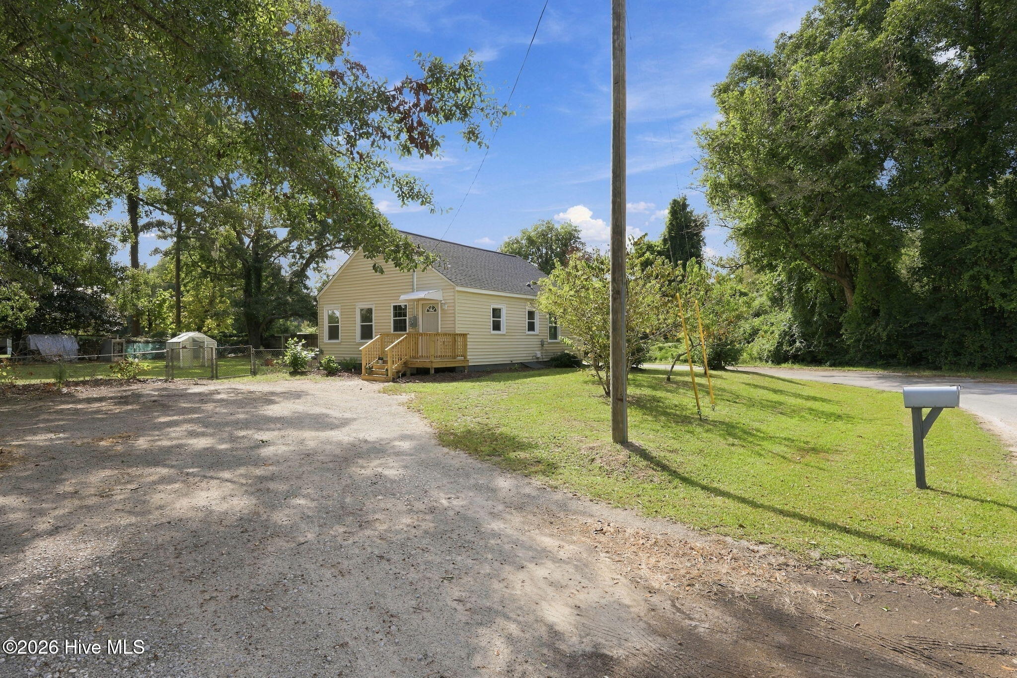 2707 Alabama Avenue Property Photo 2