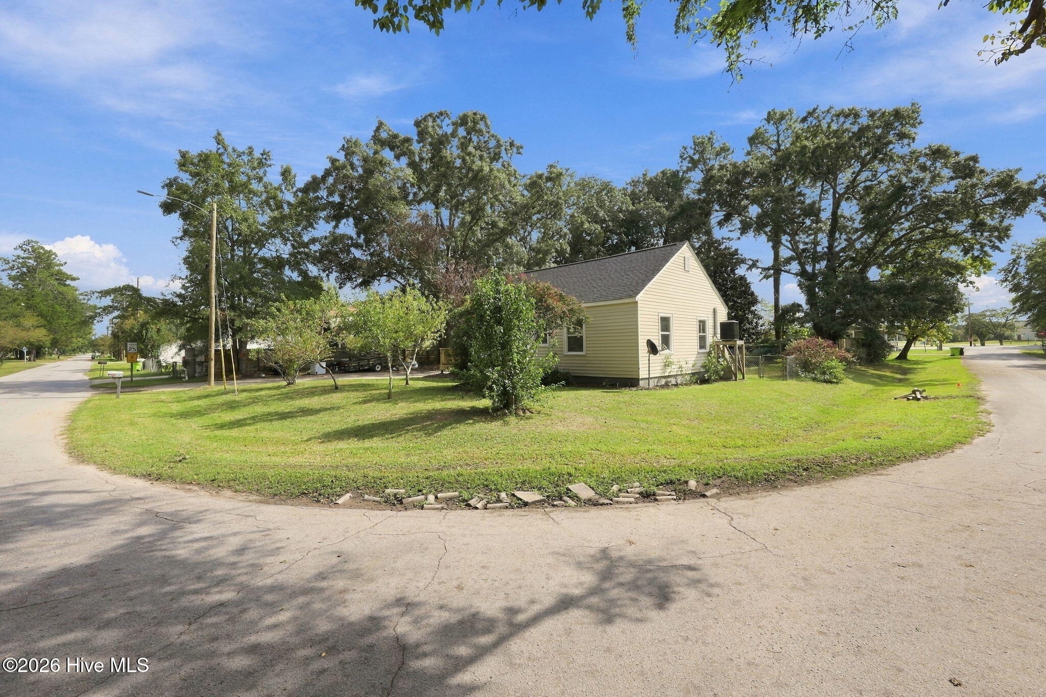 2707 Alabama Avenue Property Photo 3
