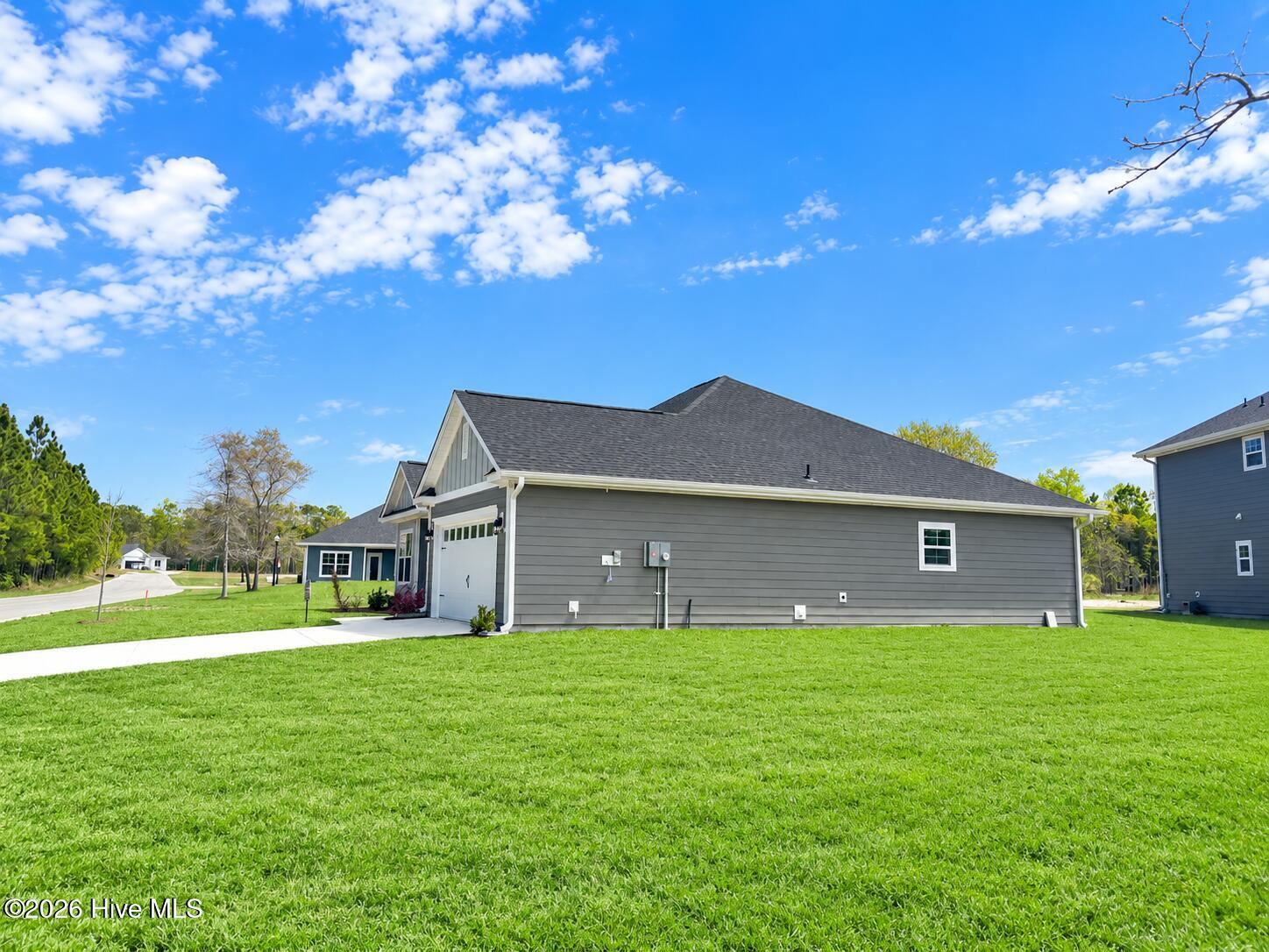 2105 Sandbrook Loop Property Photo 3