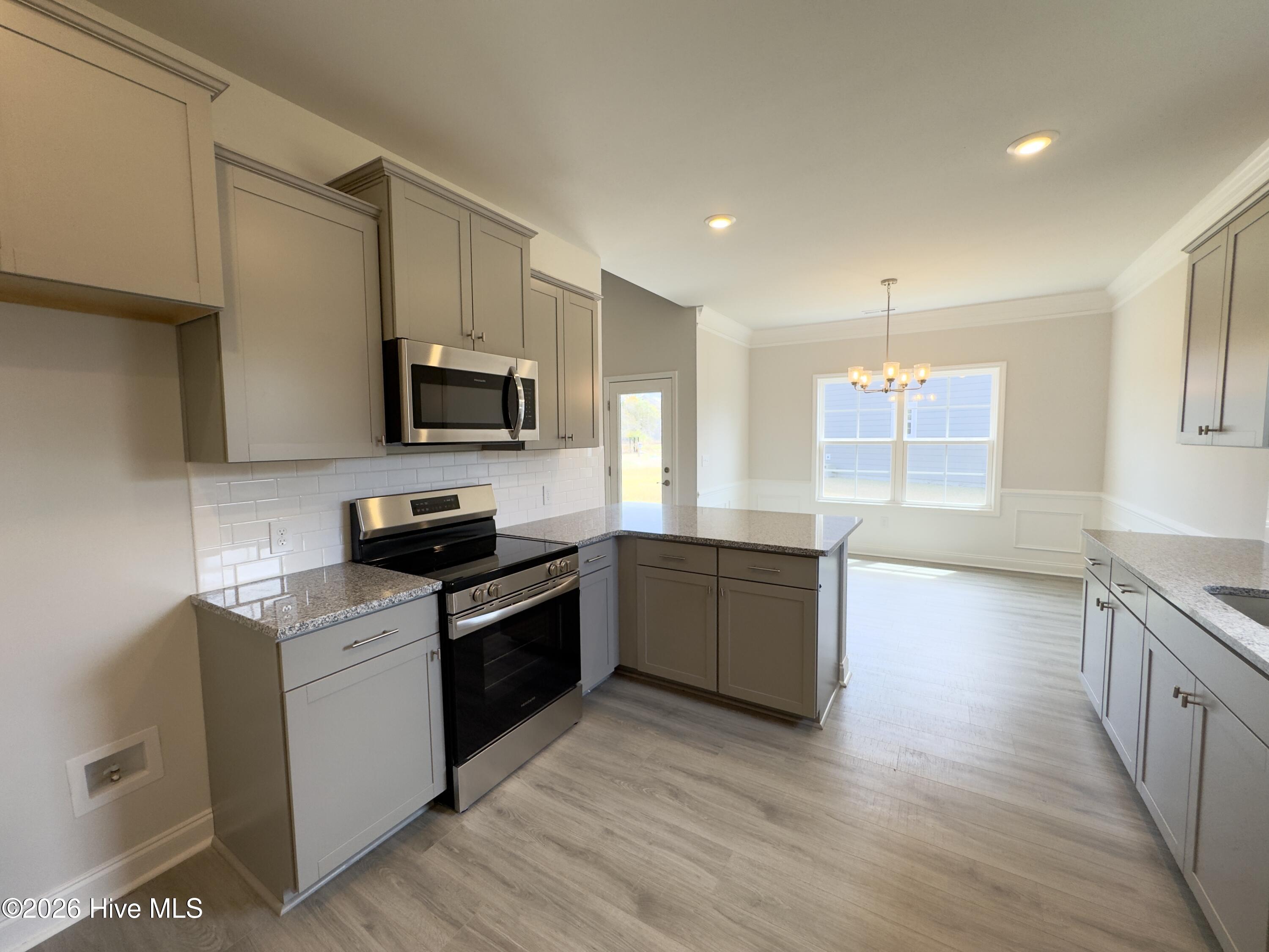2105 Sandbrook Loop Property Photo 9