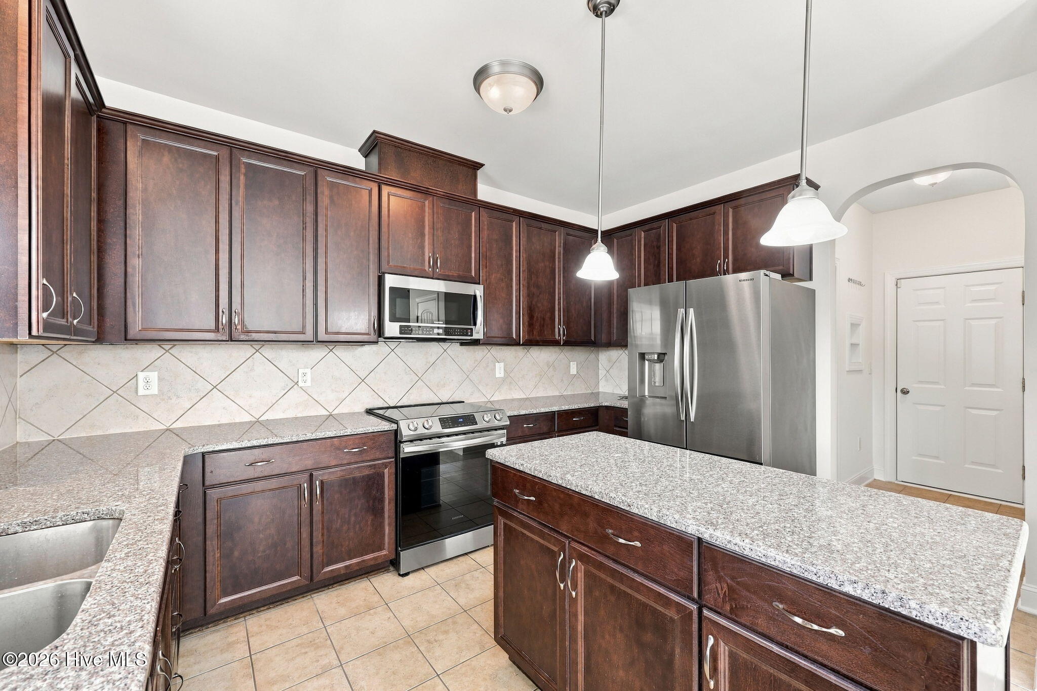 61 Torrington Ridge Property Photo 4