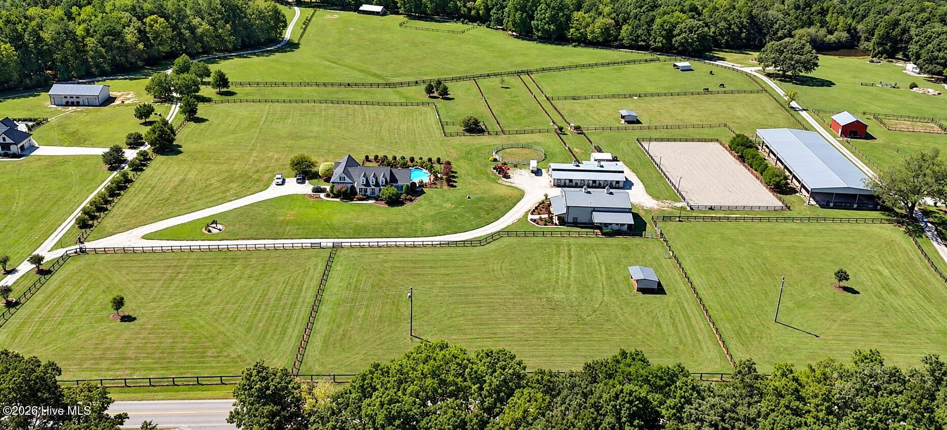 100/102 Sky Way Property Photo 1