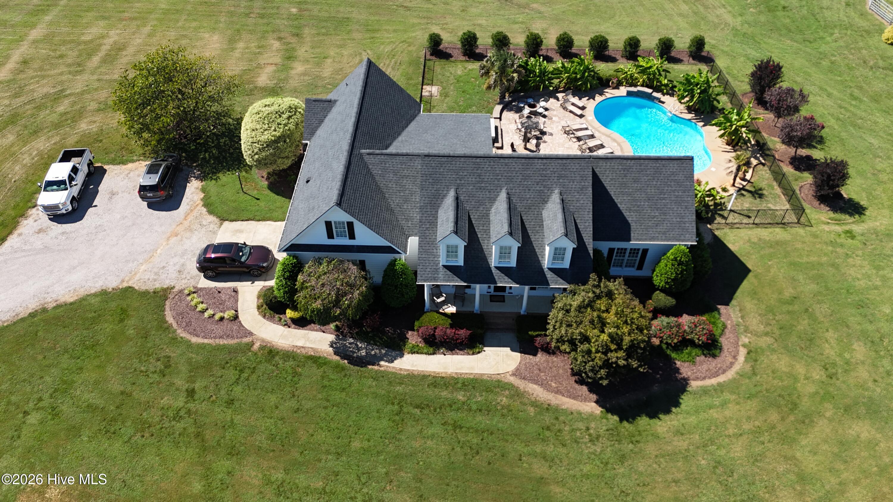 100/102 Sky Way Property Photo 2