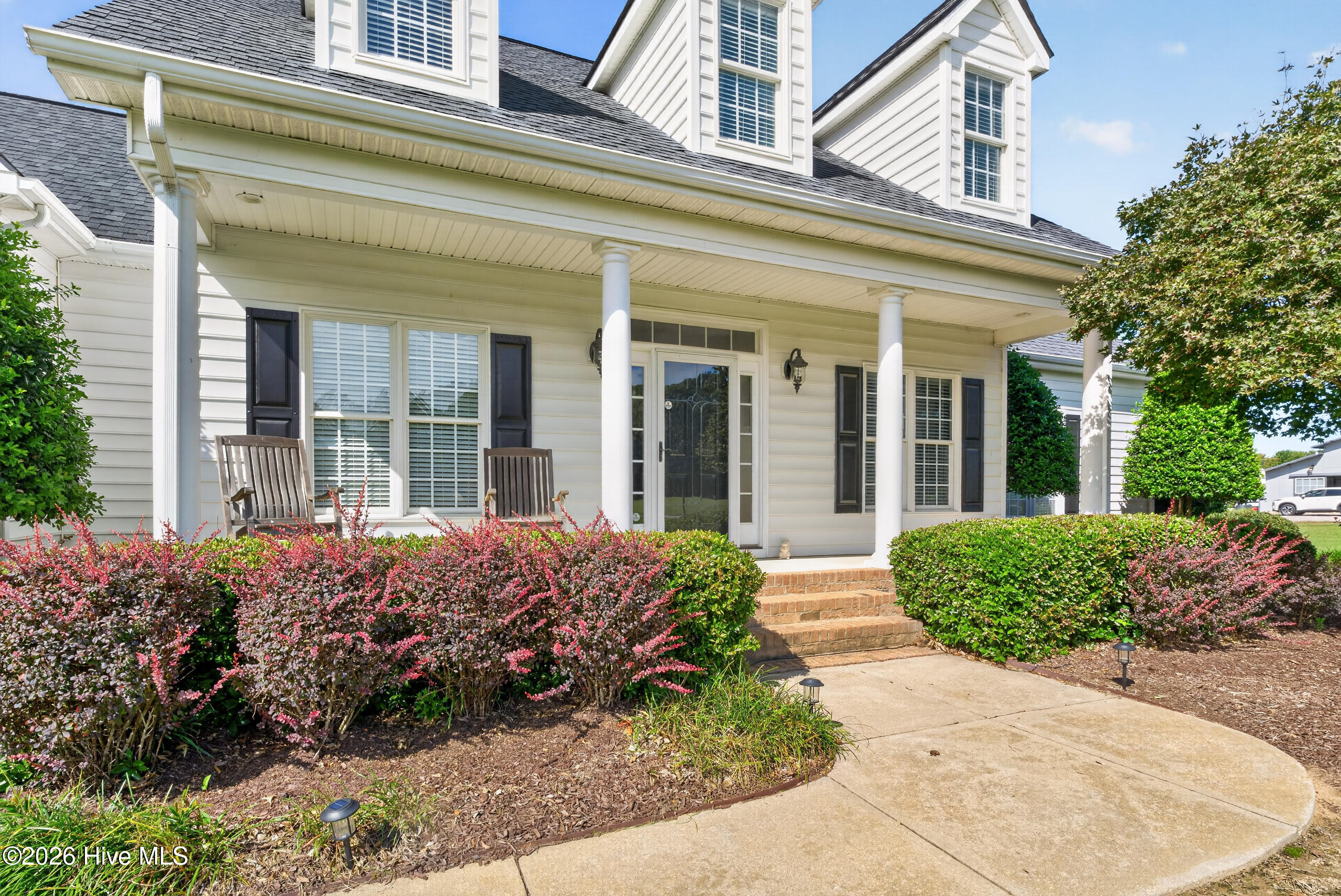 100/102 Sky Way Property Photo 9