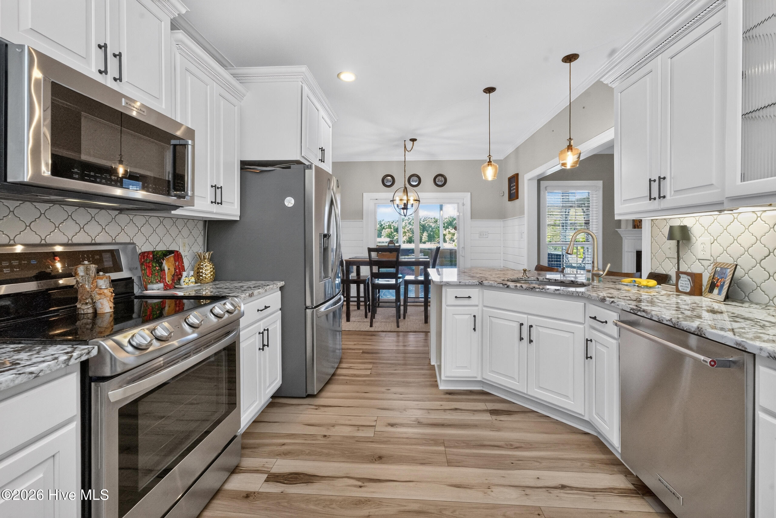 100/102 Sky Way Property Photo 19