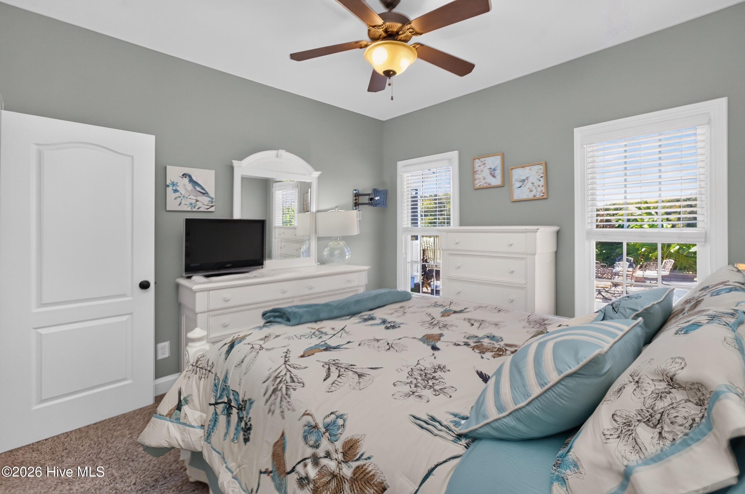 100/102 Sky Way Property Photo 27
