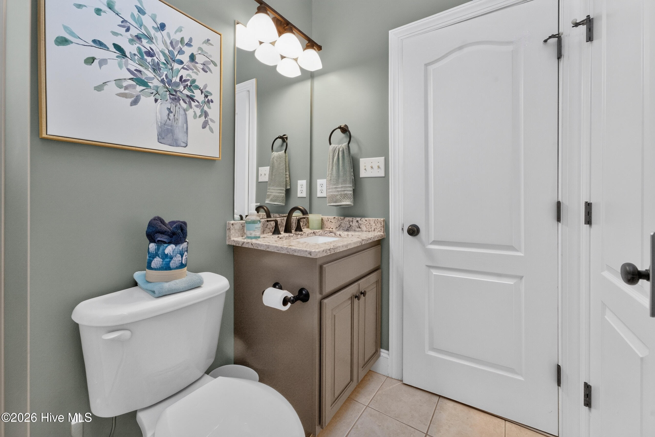100/102 Sky Way Property Photo 30