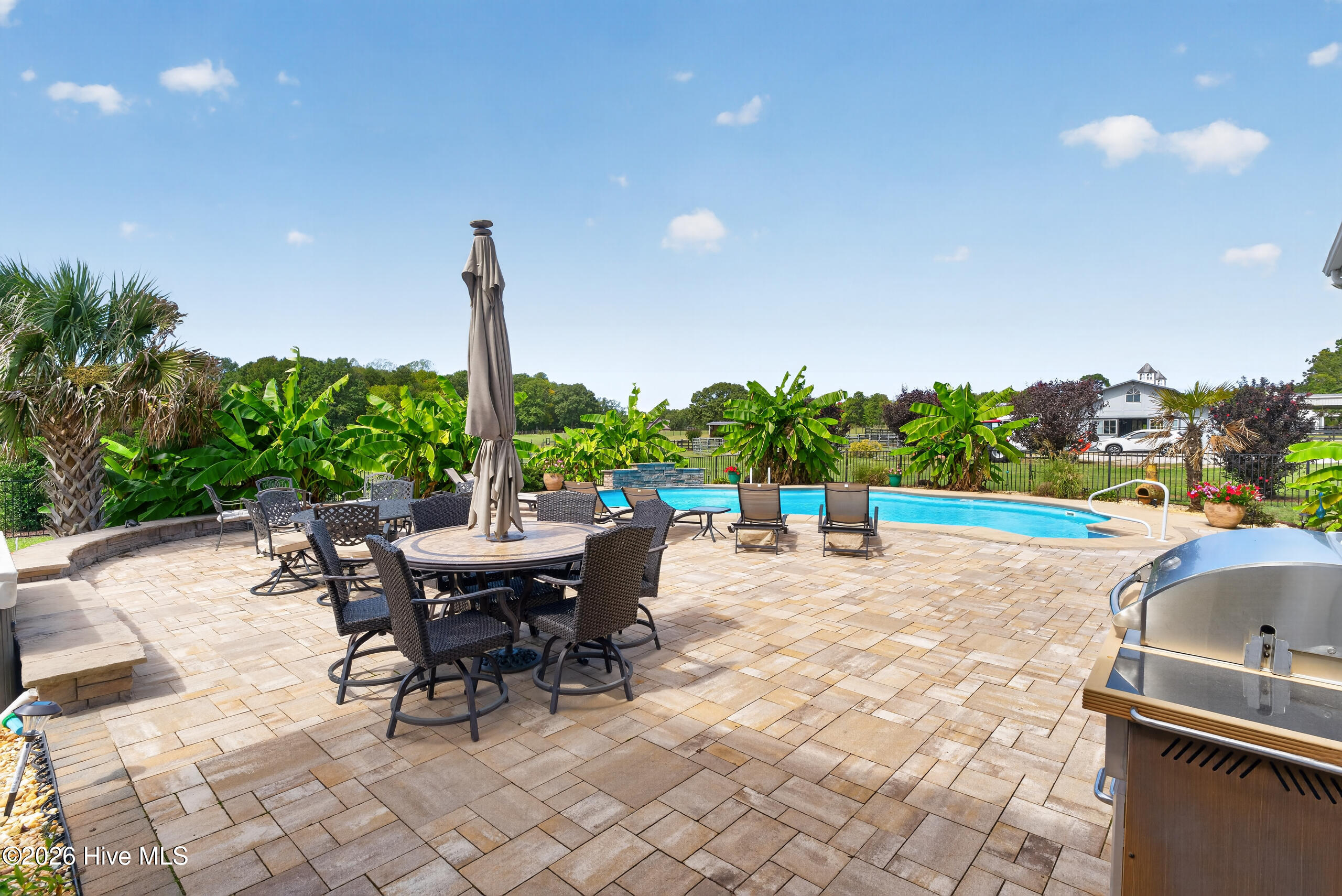 100/102 Sky Way Property Photo 42