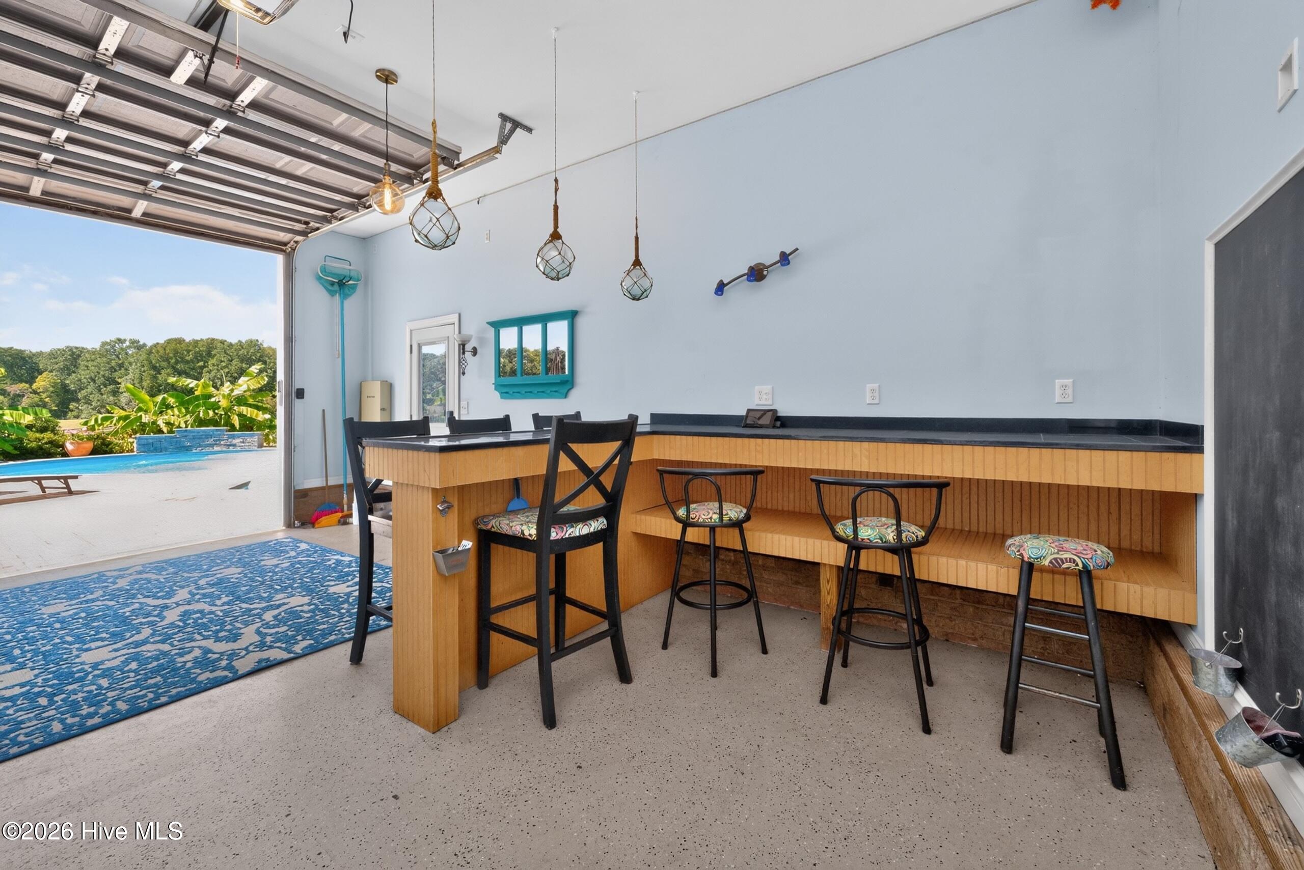 100/102 Sky Way Property Photo 45
