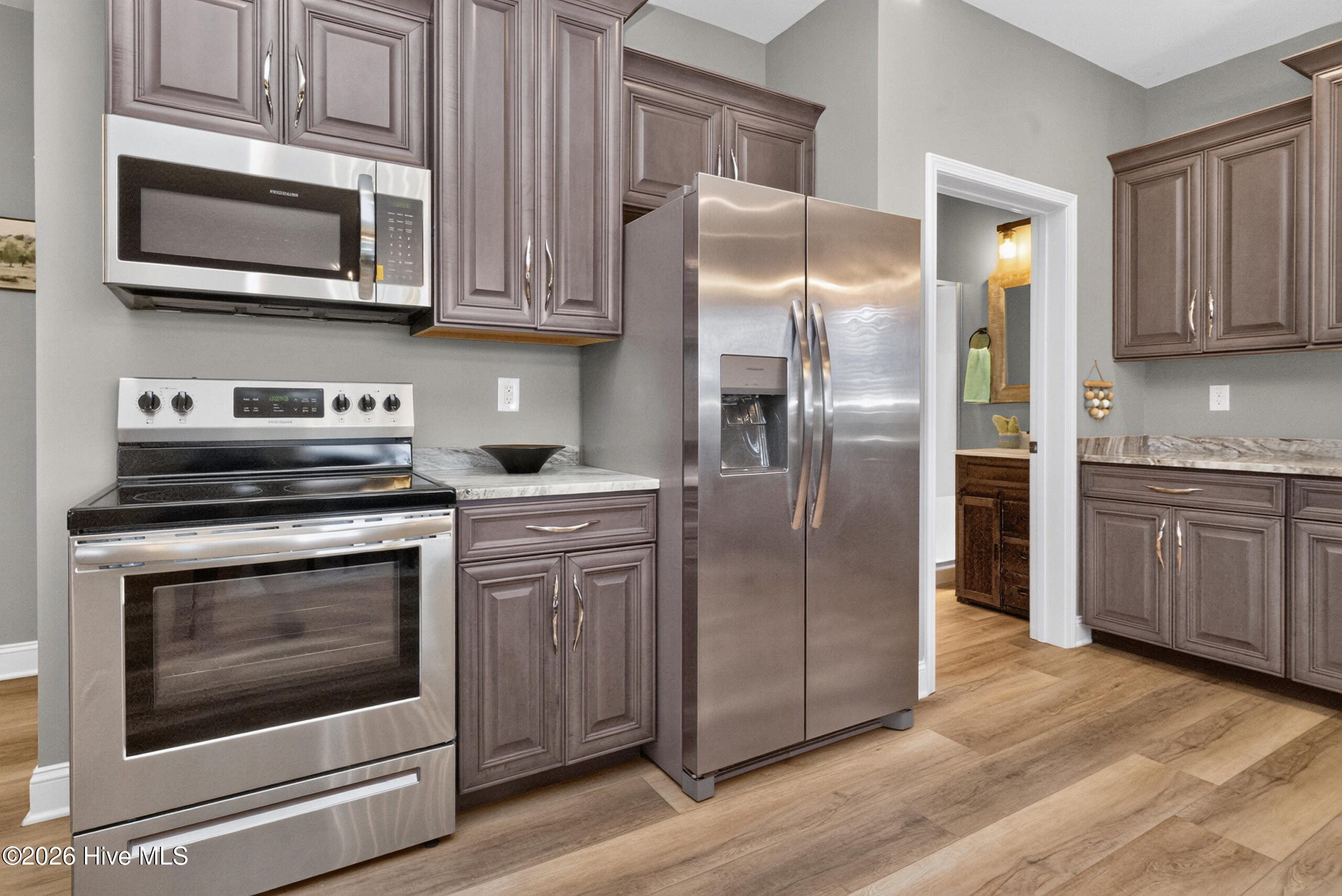 100/102 Sky Way Property Photo 57