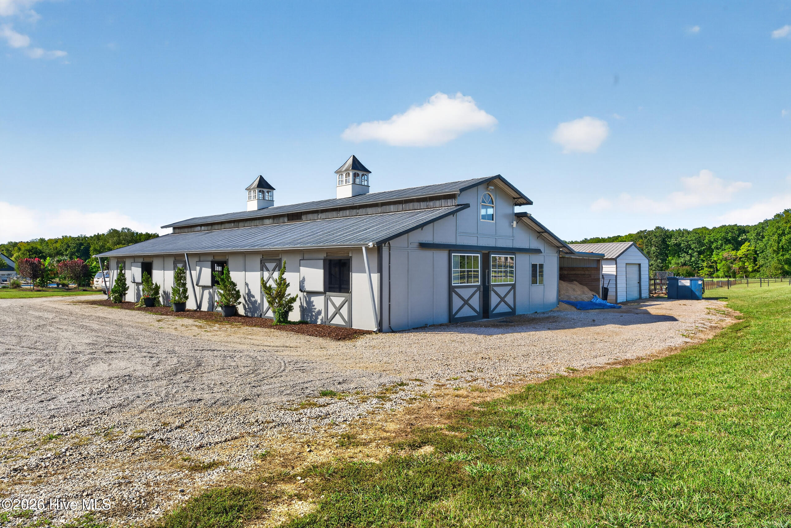 100/102 Sky Way Property Photo 65