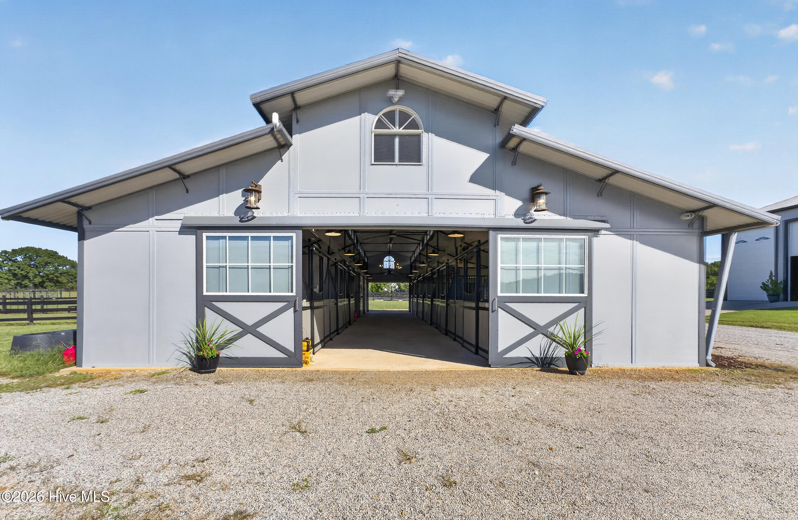 100/102 Sky Way Property Photo 66