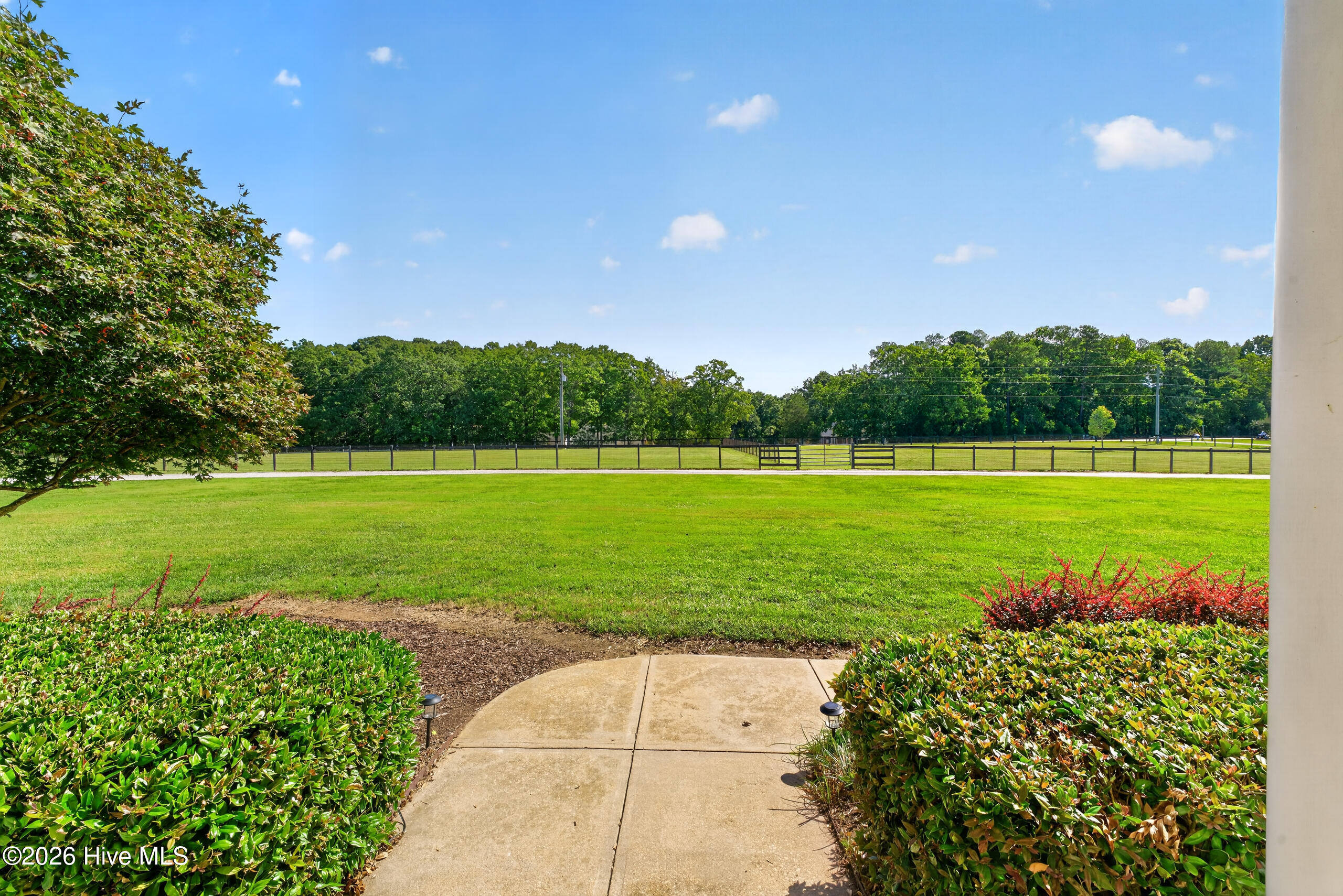 100/102 Sky Way Property Photo 88
