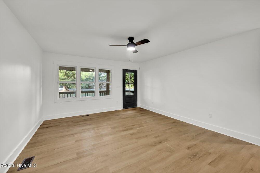 2128 Yaupon Drive Property Photo 4