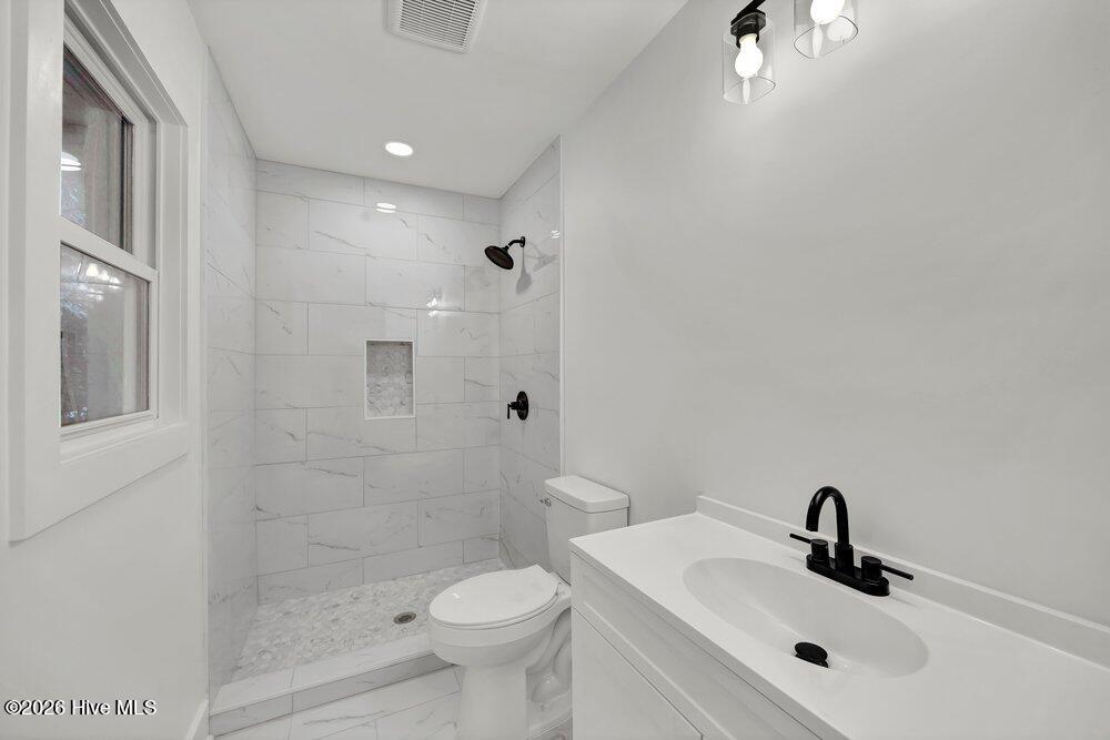 2128 Yaupon Drive Property Photo 17