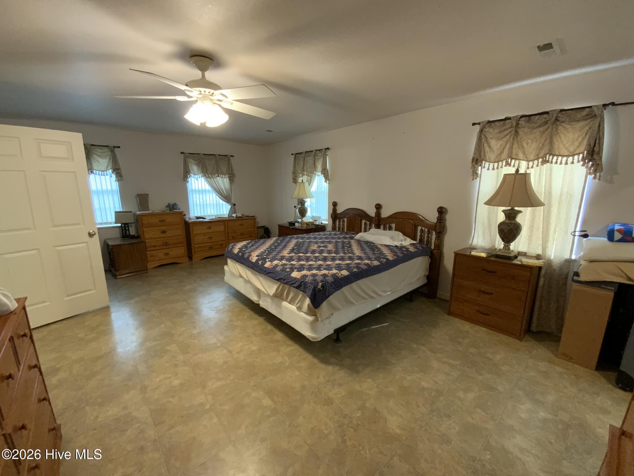 490 Nichols Road Property Photo 9