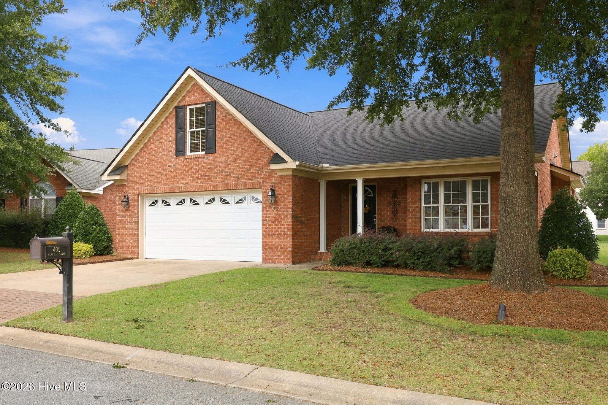 405 Mary Lee Court Property Photo 1