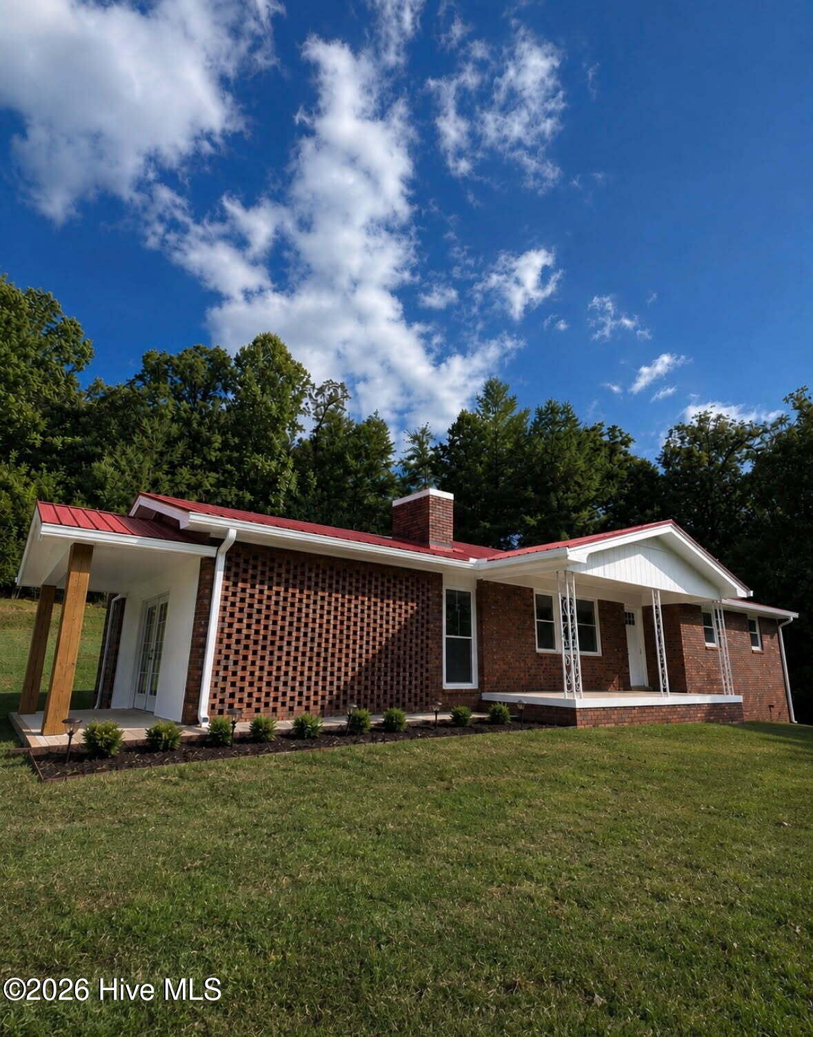 5221 Fires Creek Road Property Photo 1