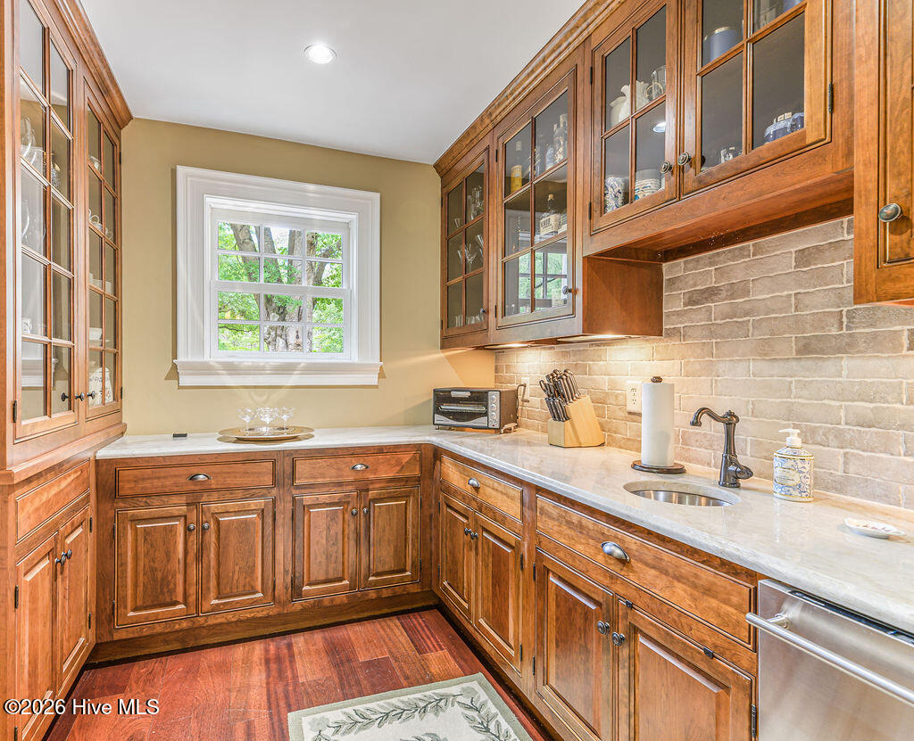 1680 Midland Road Property Photo 12