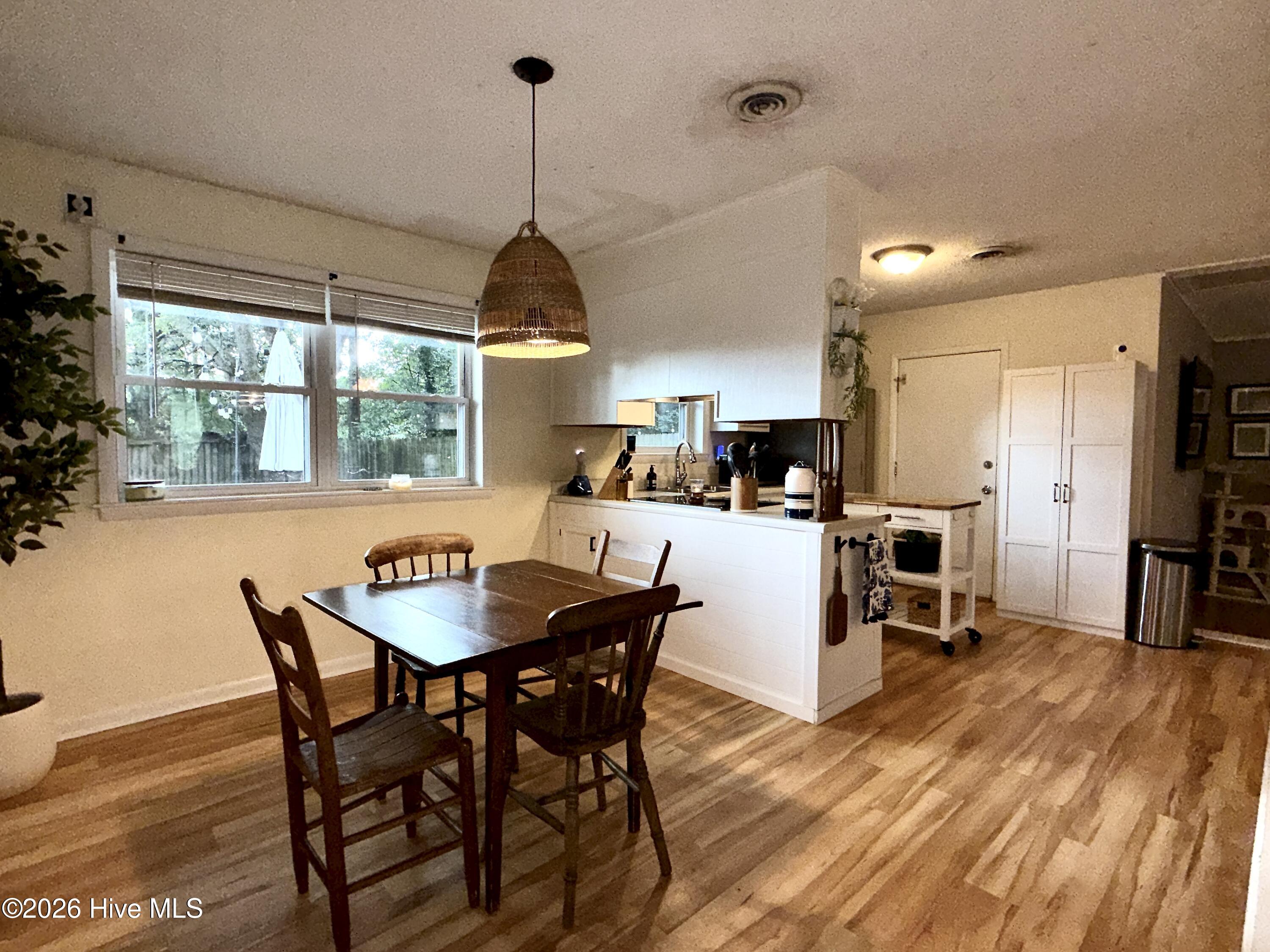 517 Voltaire Place Property Photo 7