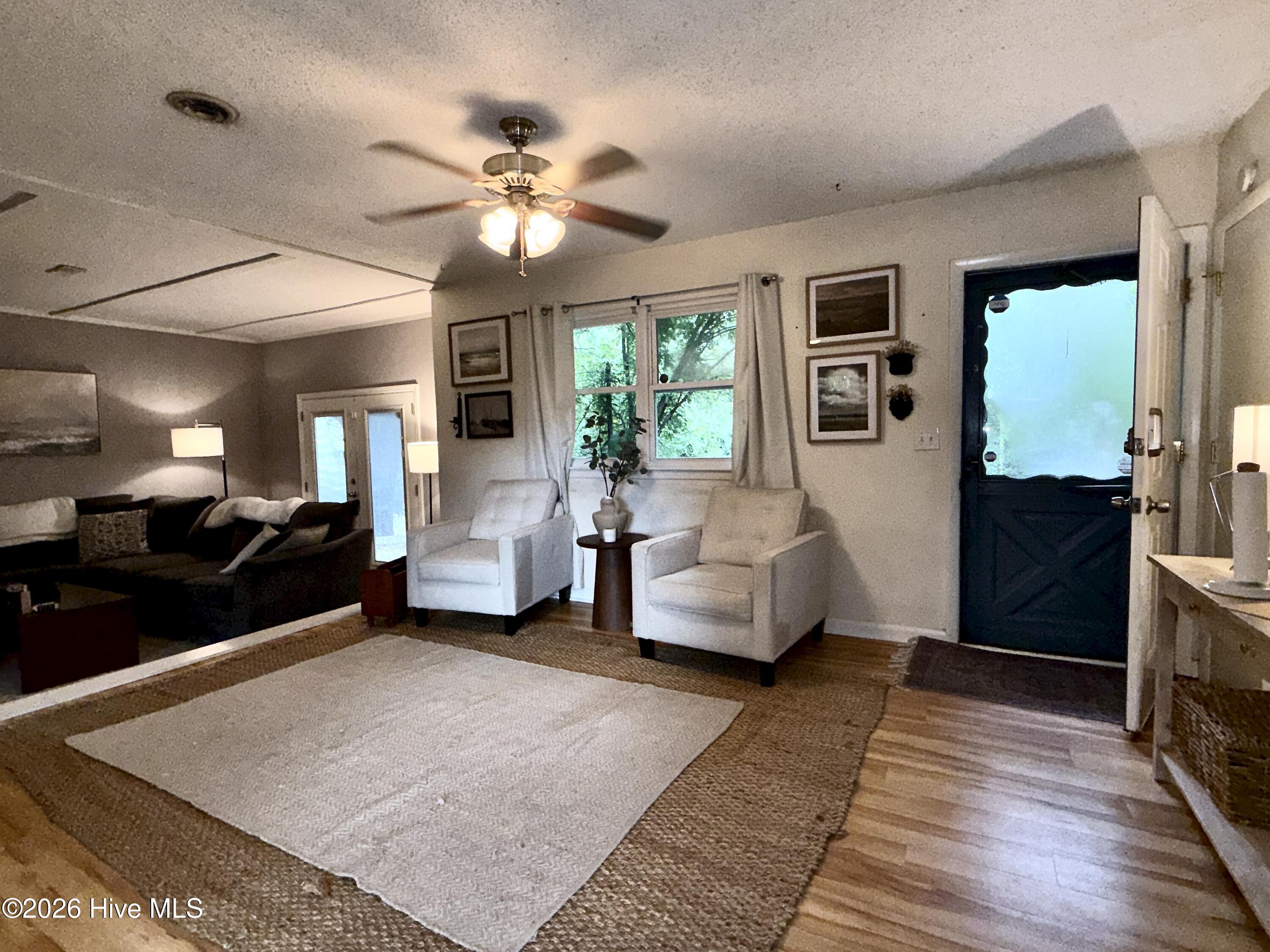517 Voltaire Place Property Photo 11