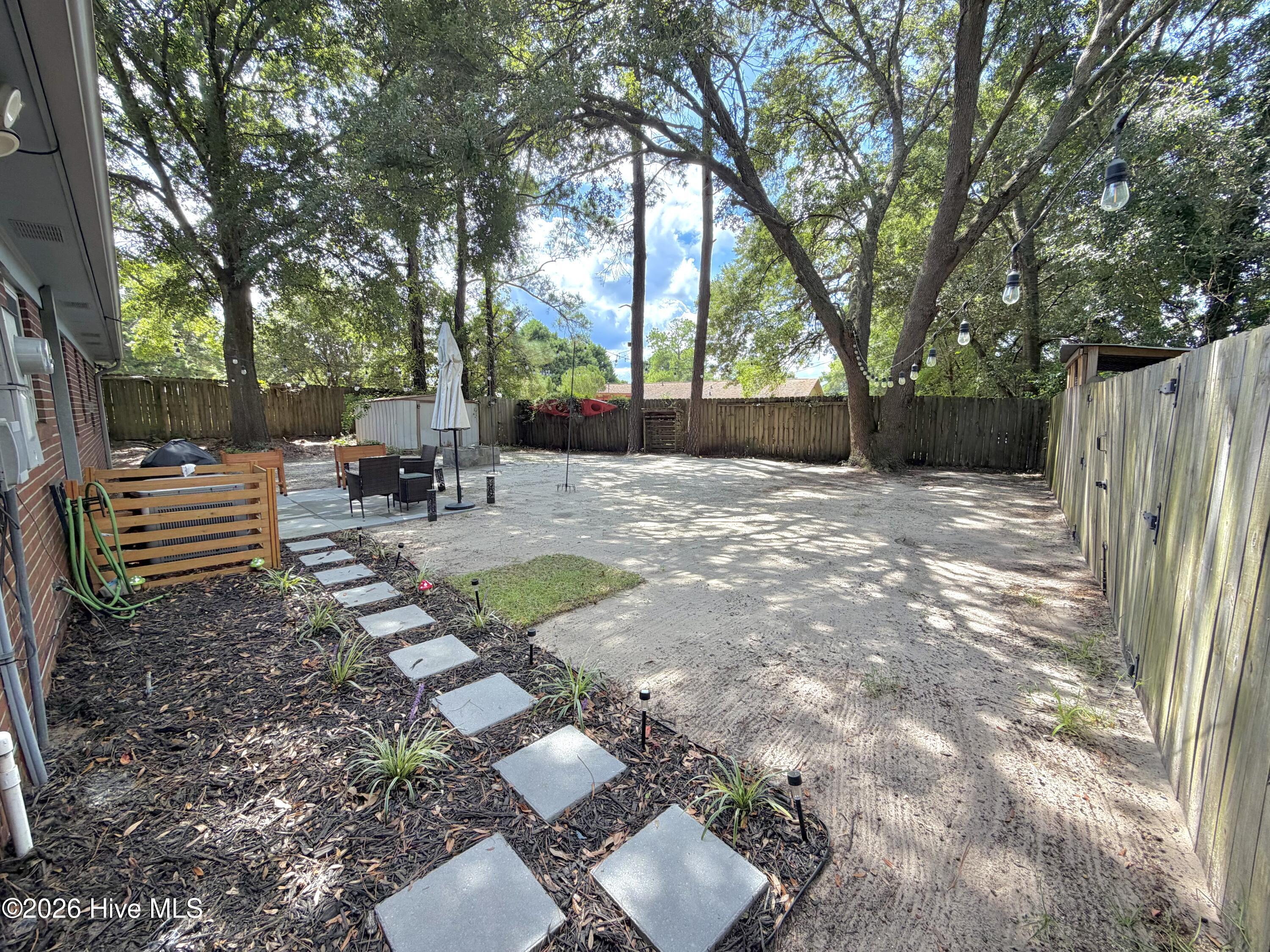 517 Voltaire Place Property Photo 24