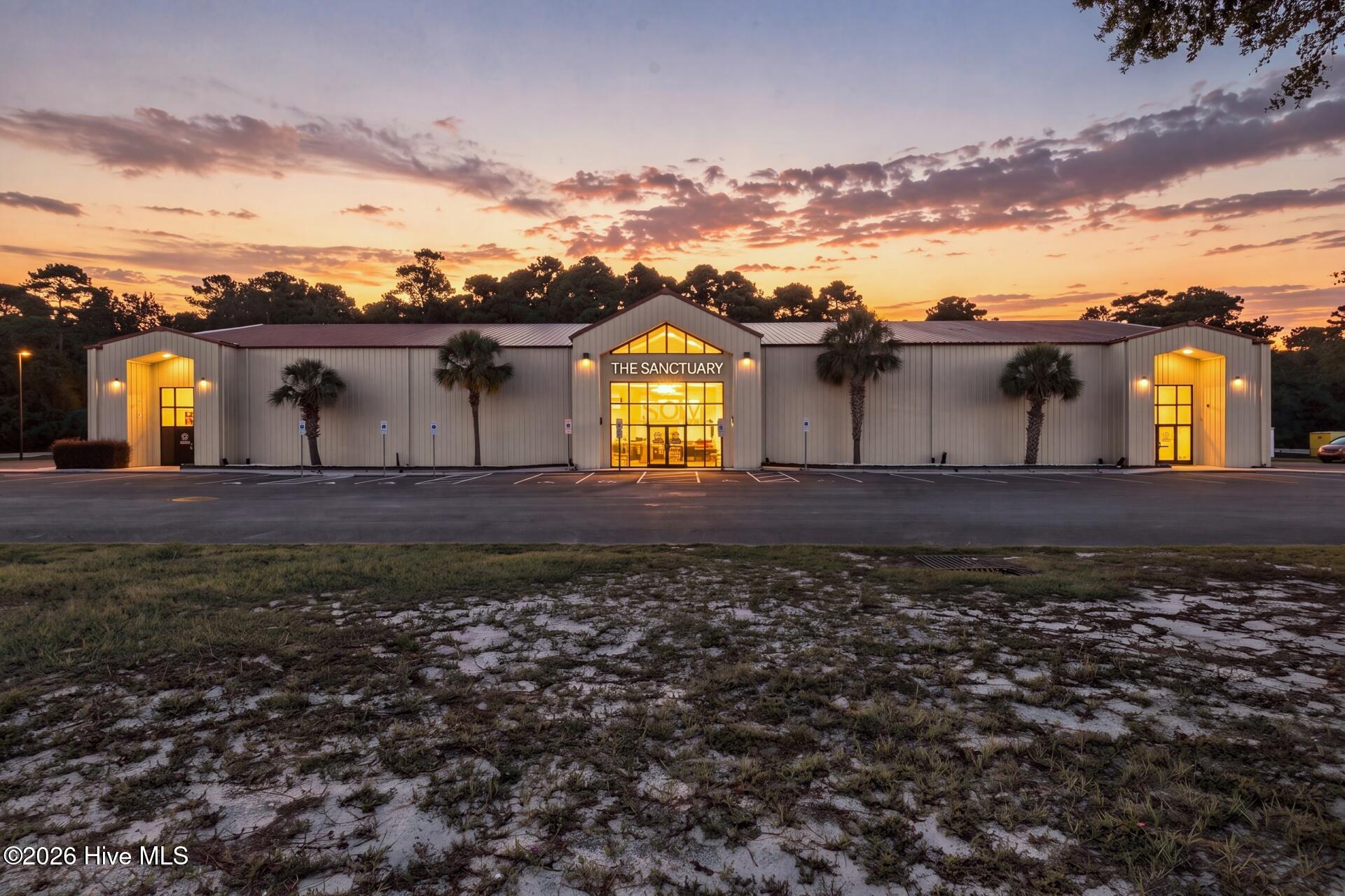 6687 Carolina Beach Road Property Photo 2