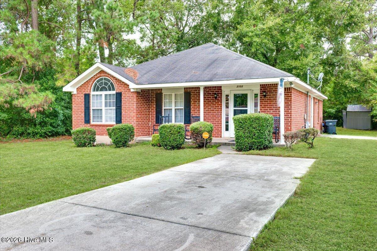 2103 Gatewood Drive Property Photo 3