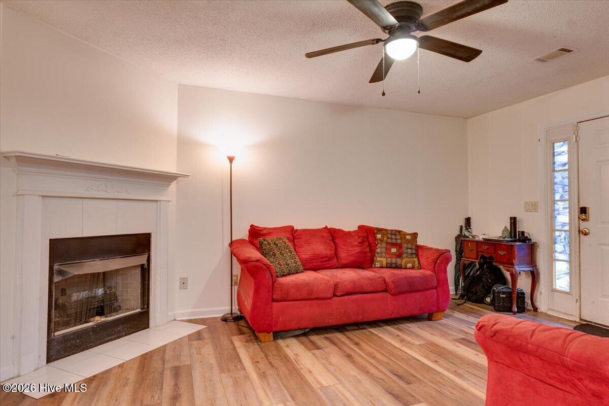 2103 Gatewood Drive Property Photo 7